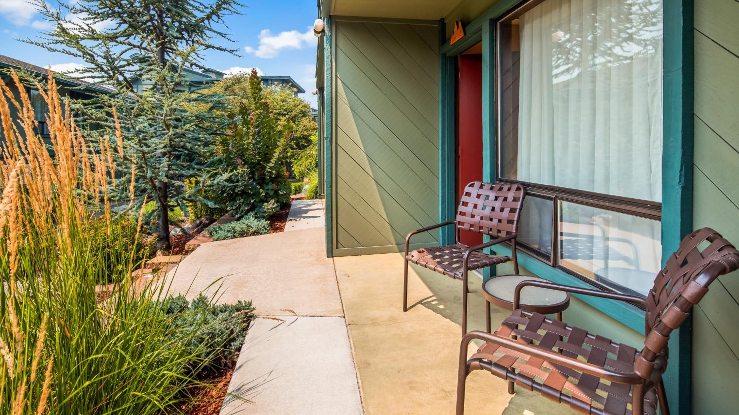 King Suite with Courtyard View and Patio - Non-Smoking - Photo 4