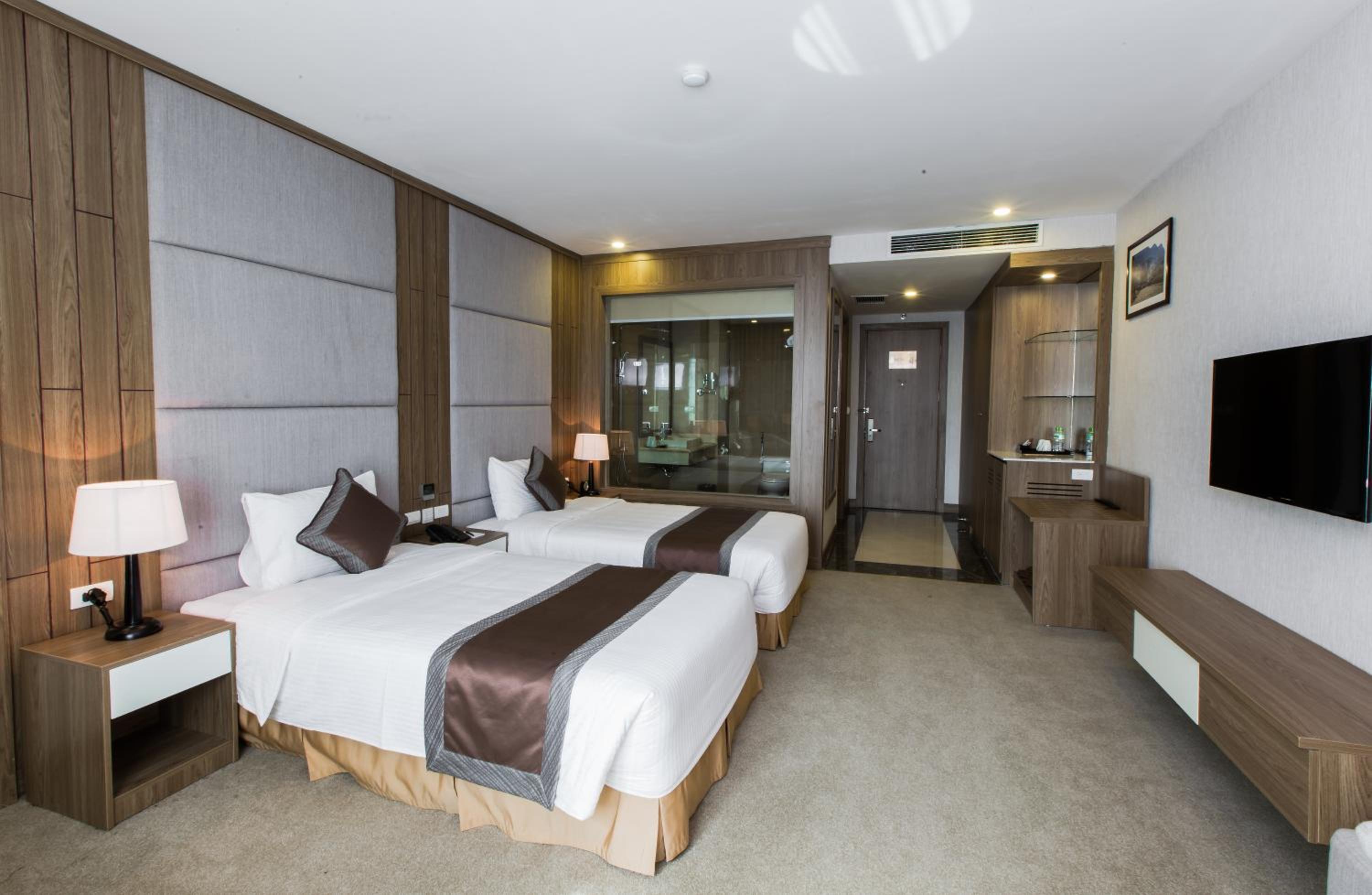Deluxe Twin Room photo 3