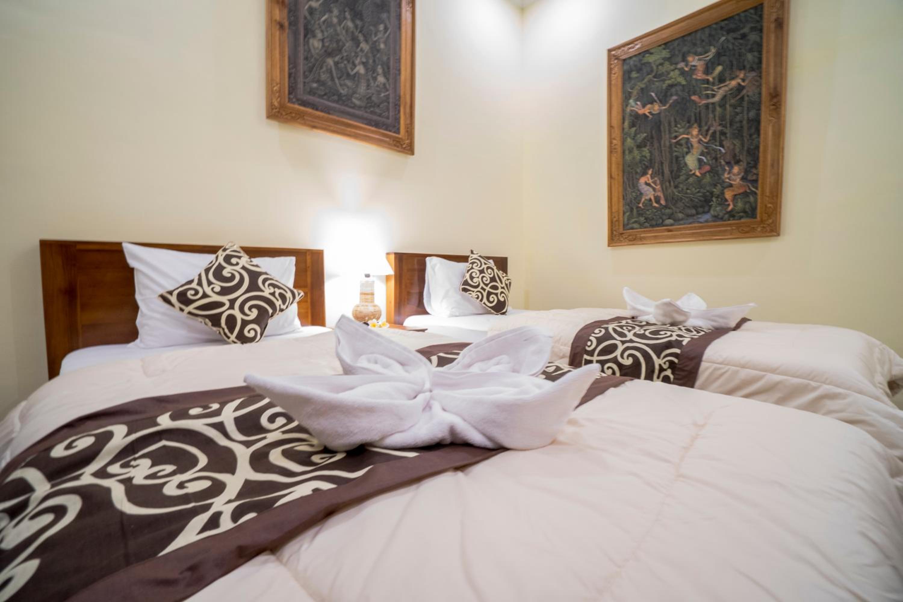 Twin Room - Photo 12