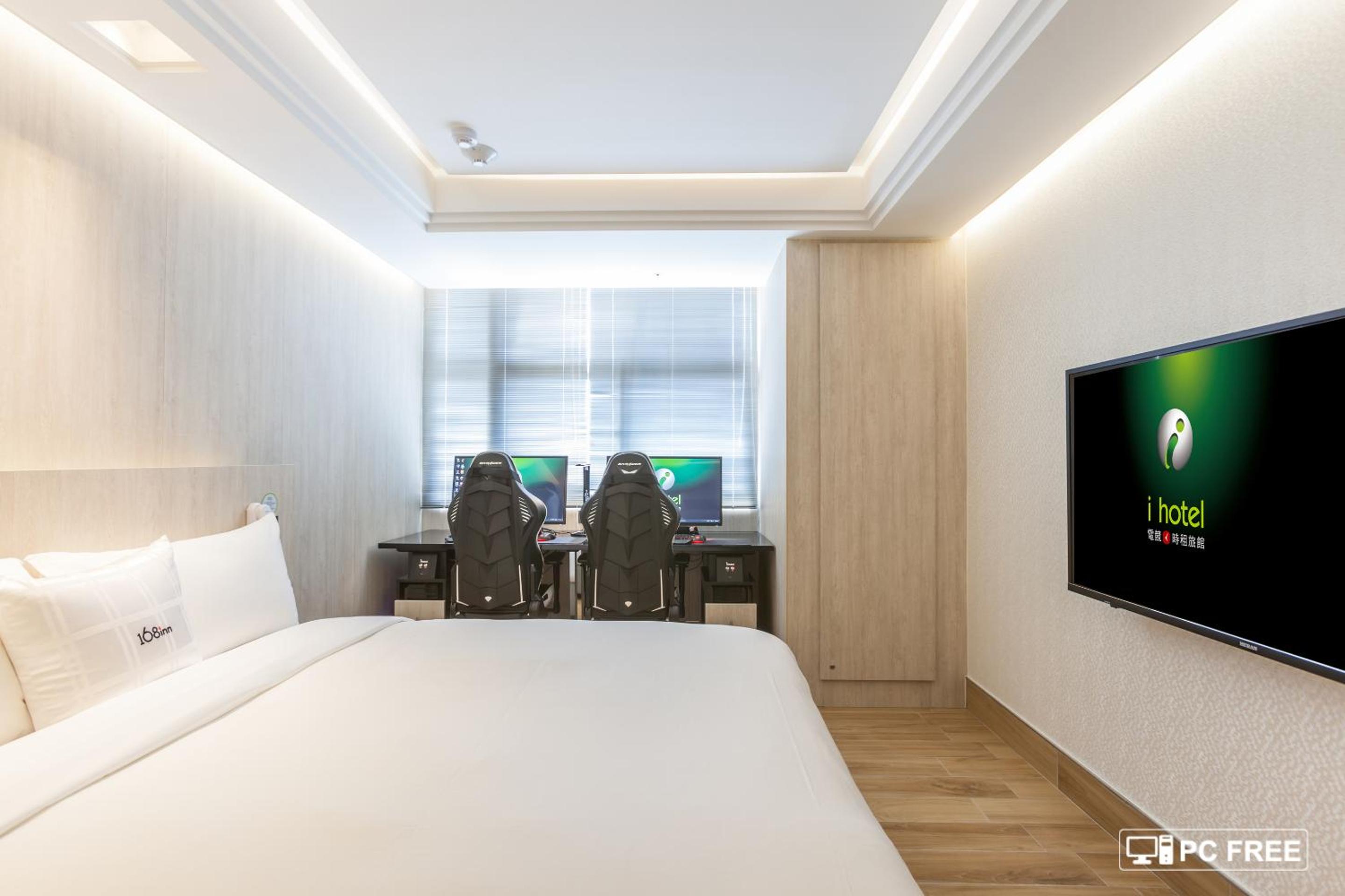 Double Room - Photo 8