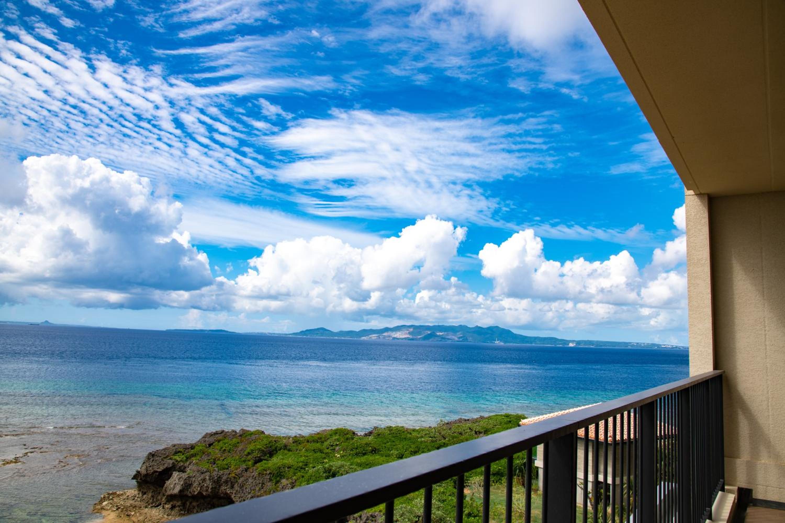 Twin Room with Ocean View - Club Access - Photo 2
