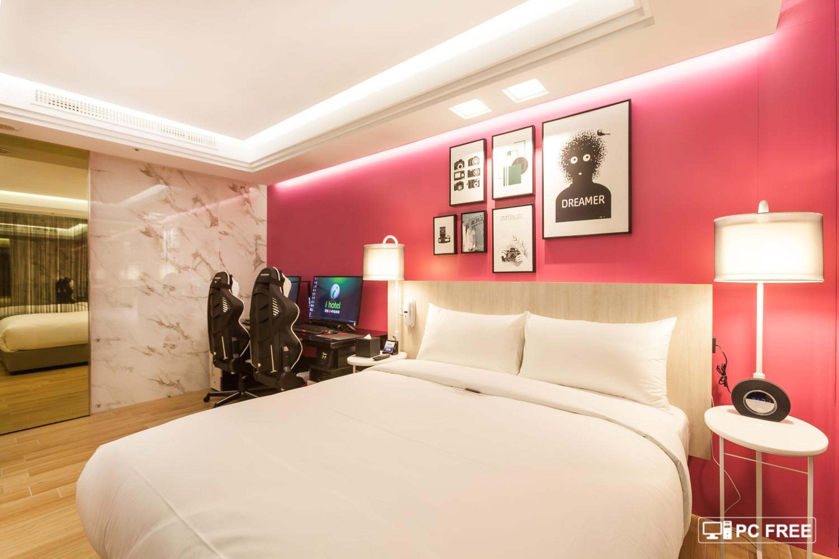 Double Room - Photo 5