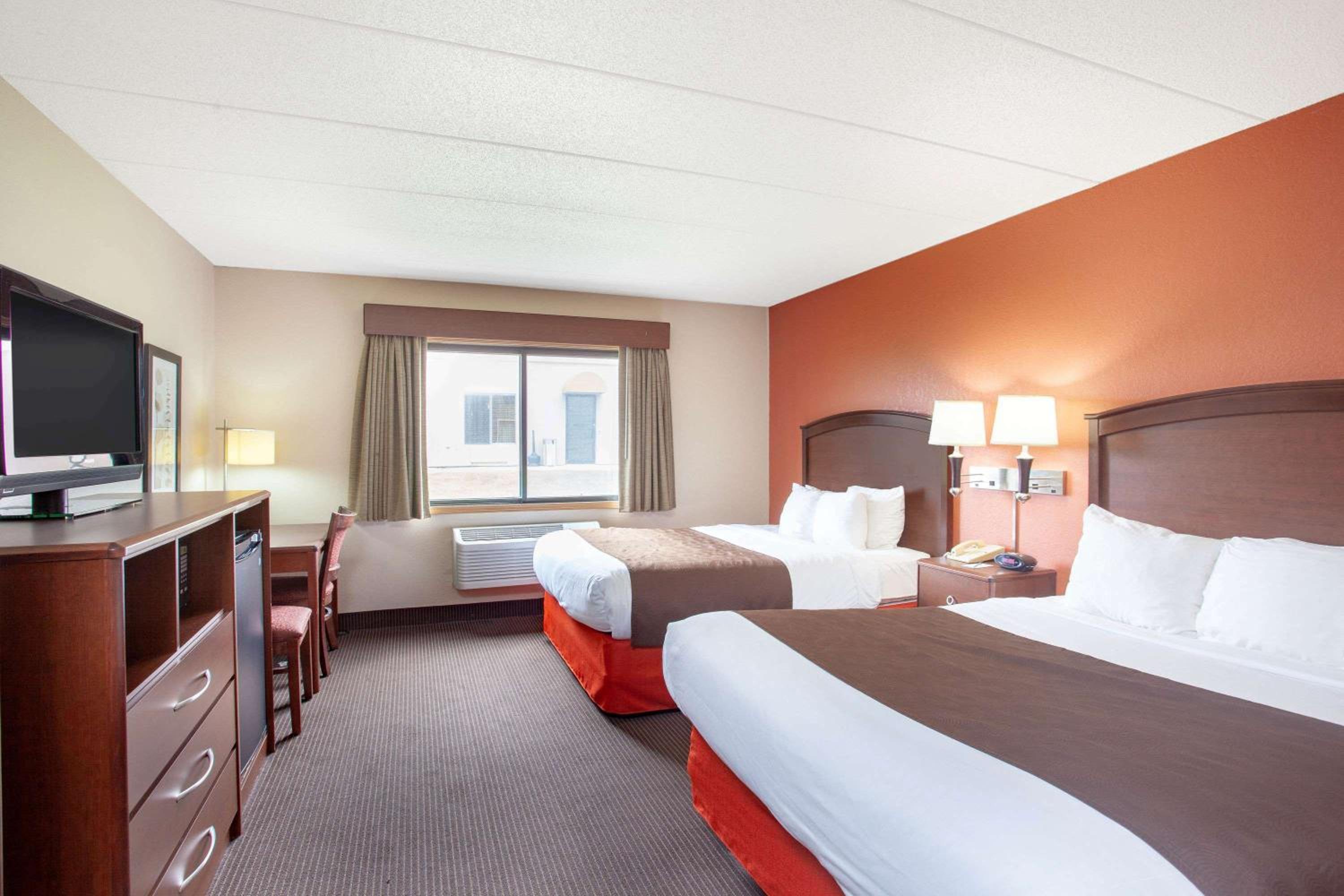 Deluxe Double Room - Mobility Access/Non-Smoking photo 3