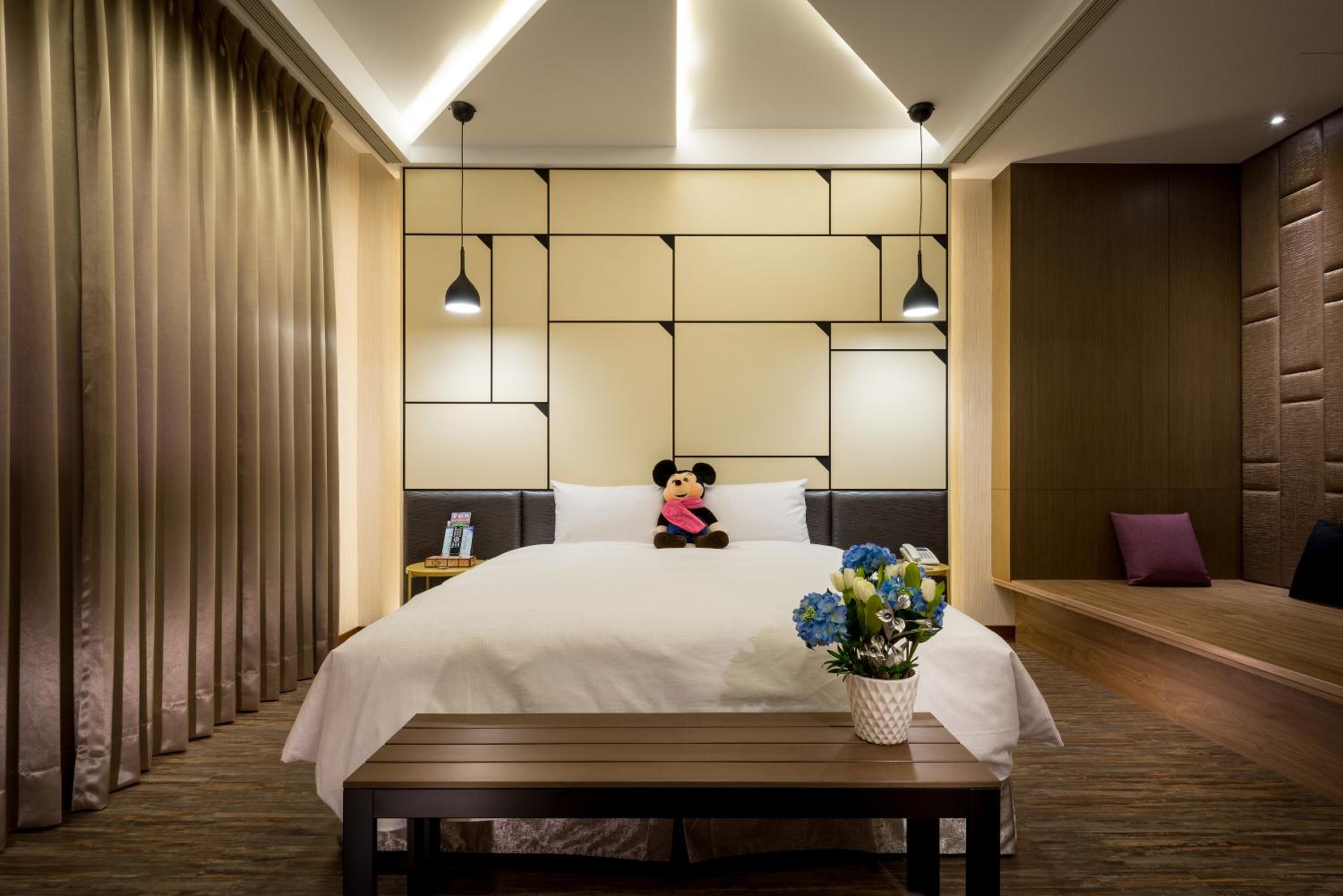 Queen Room with Balcony