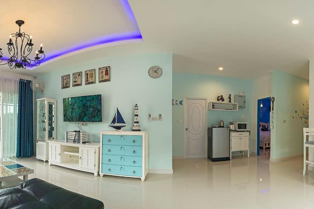 Villa photo 2