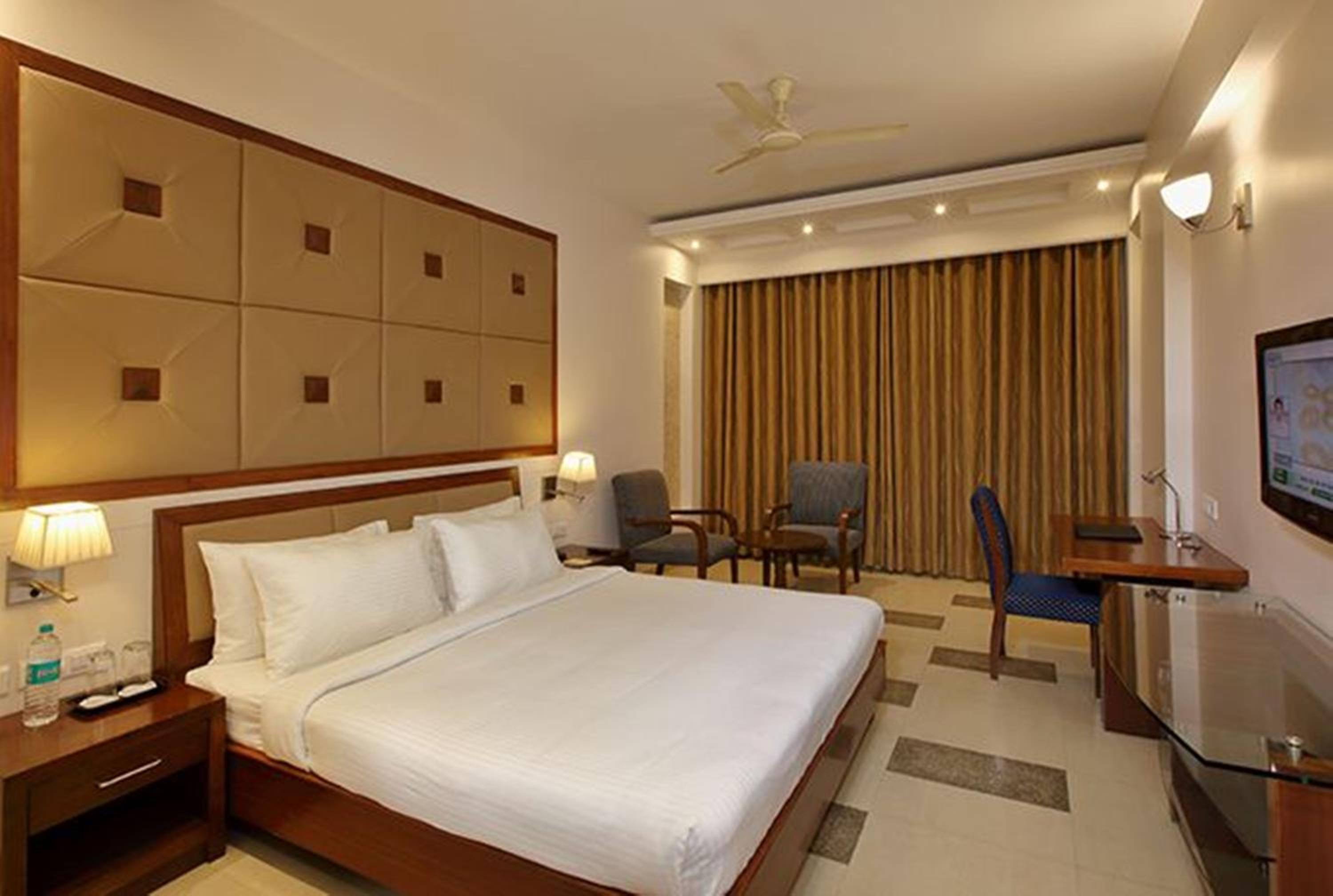 Double or Twin Room photo 2