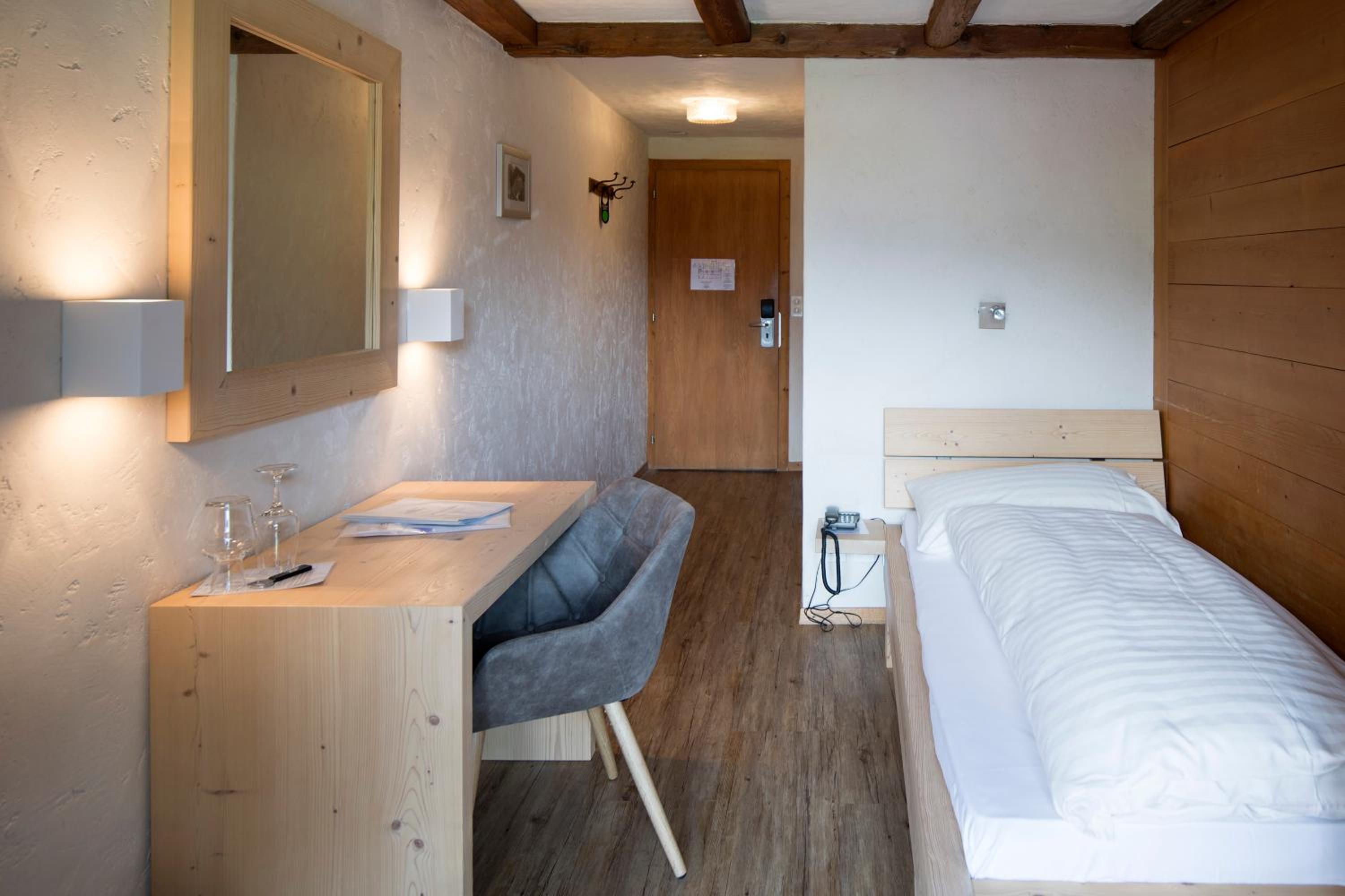 Single Room photo 2