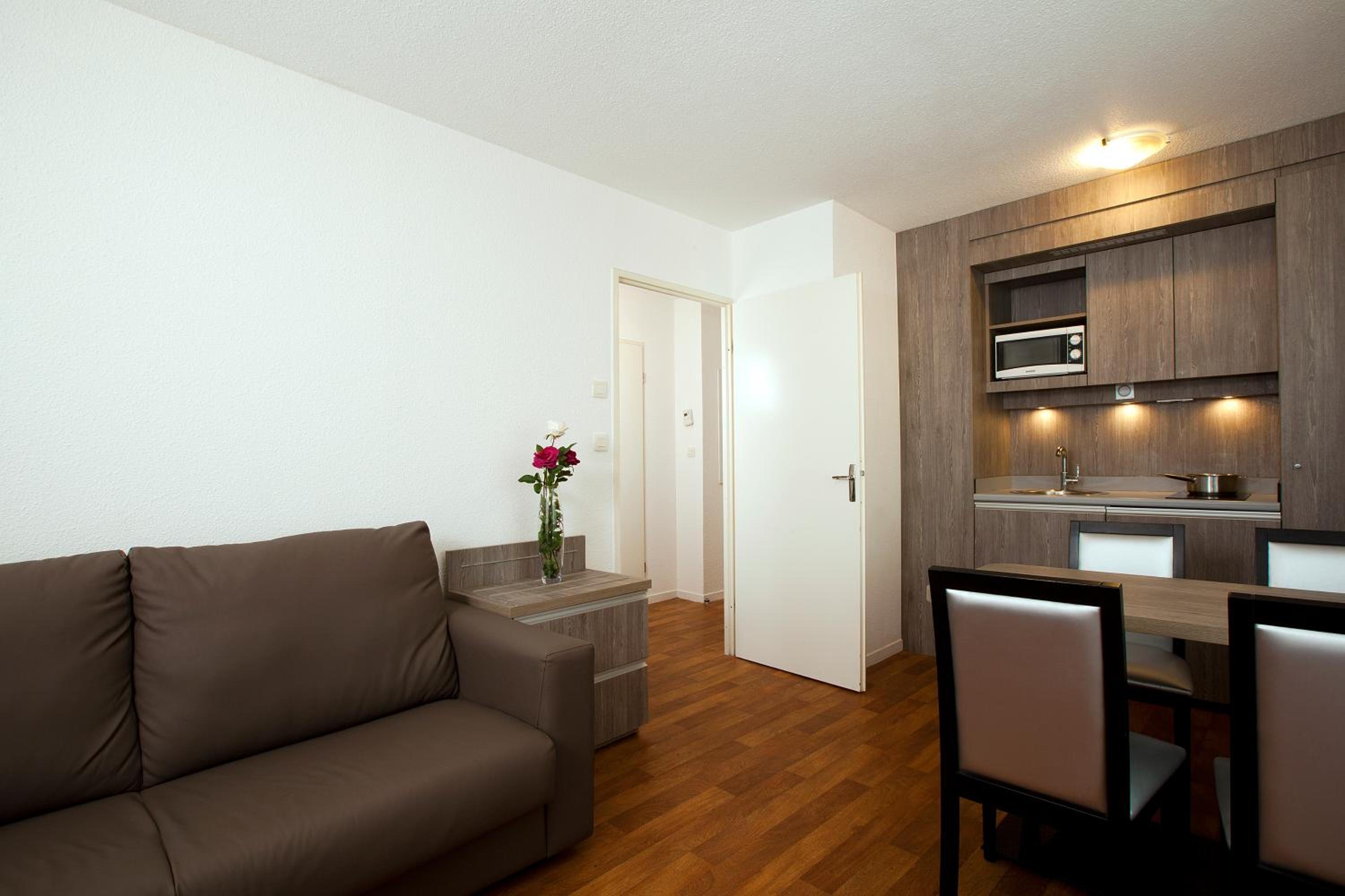 2 Room Apartment 2-4 People - Photo 3