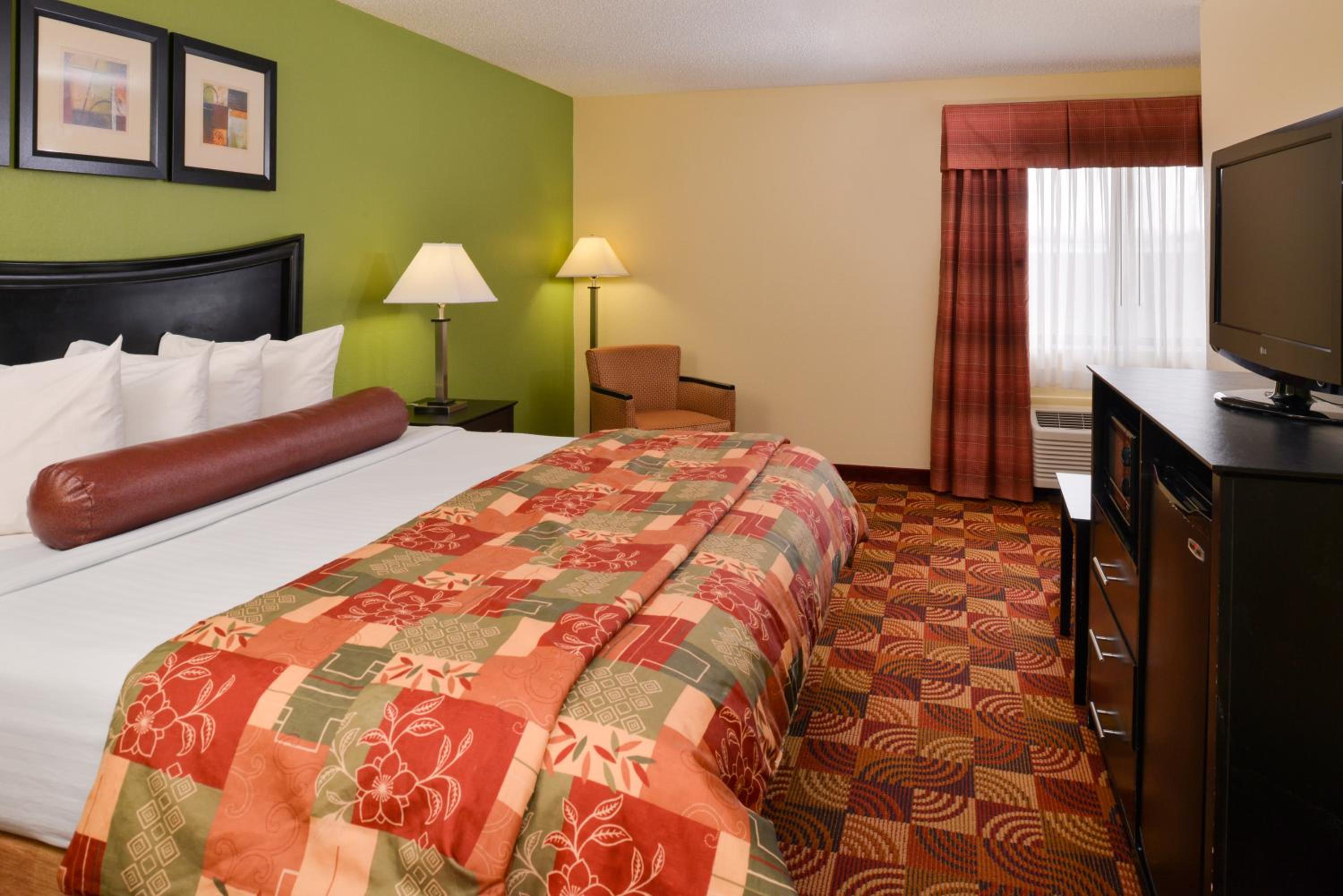 King Room - Non-Smoking - Photo 6