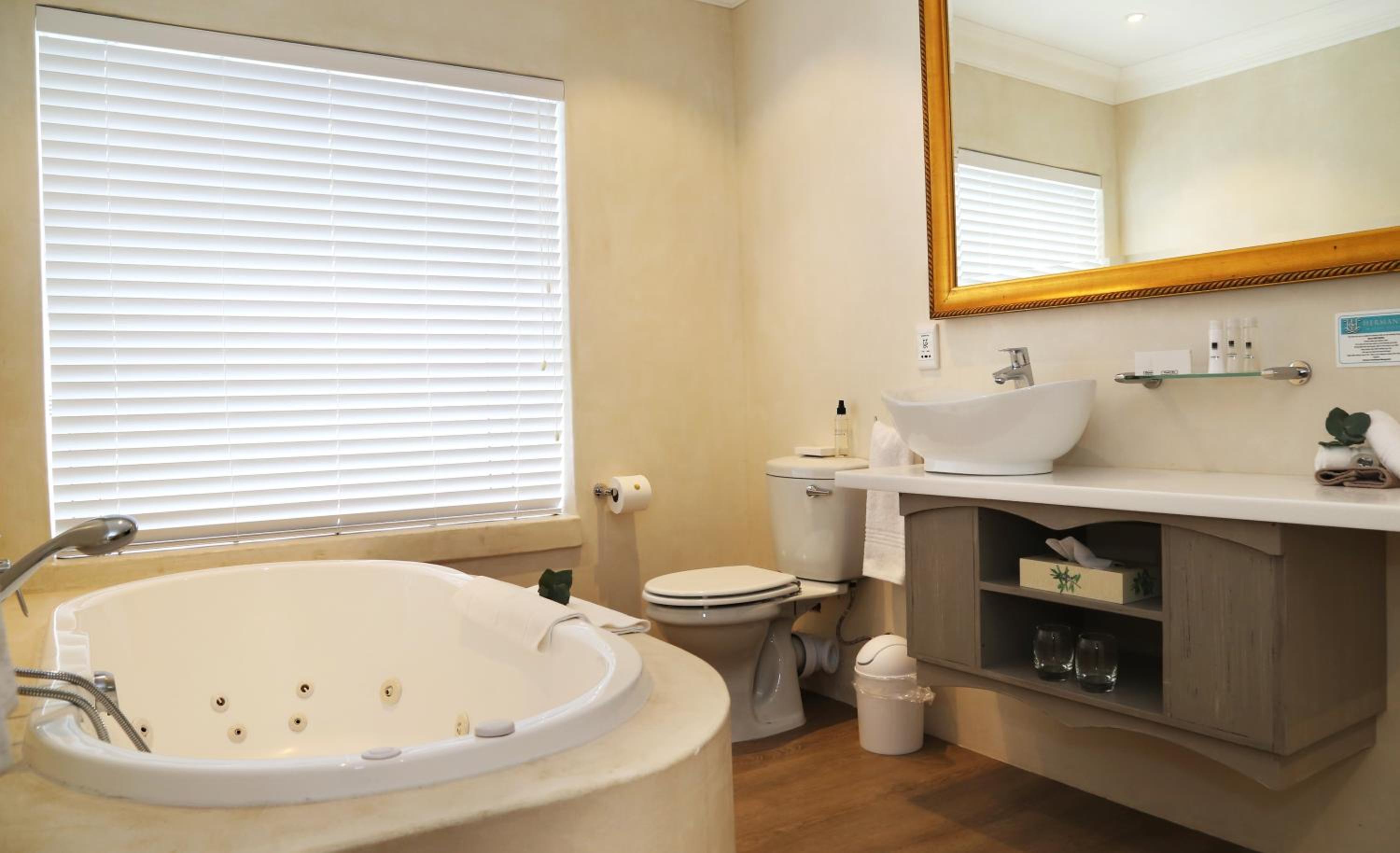 Standard Double or Twin Room photo 2