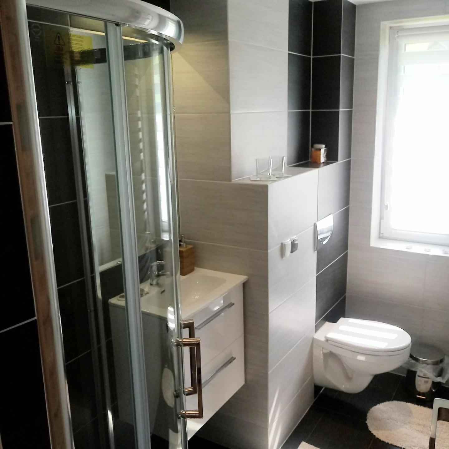 Quadruple Room with Balcony - Photo 3