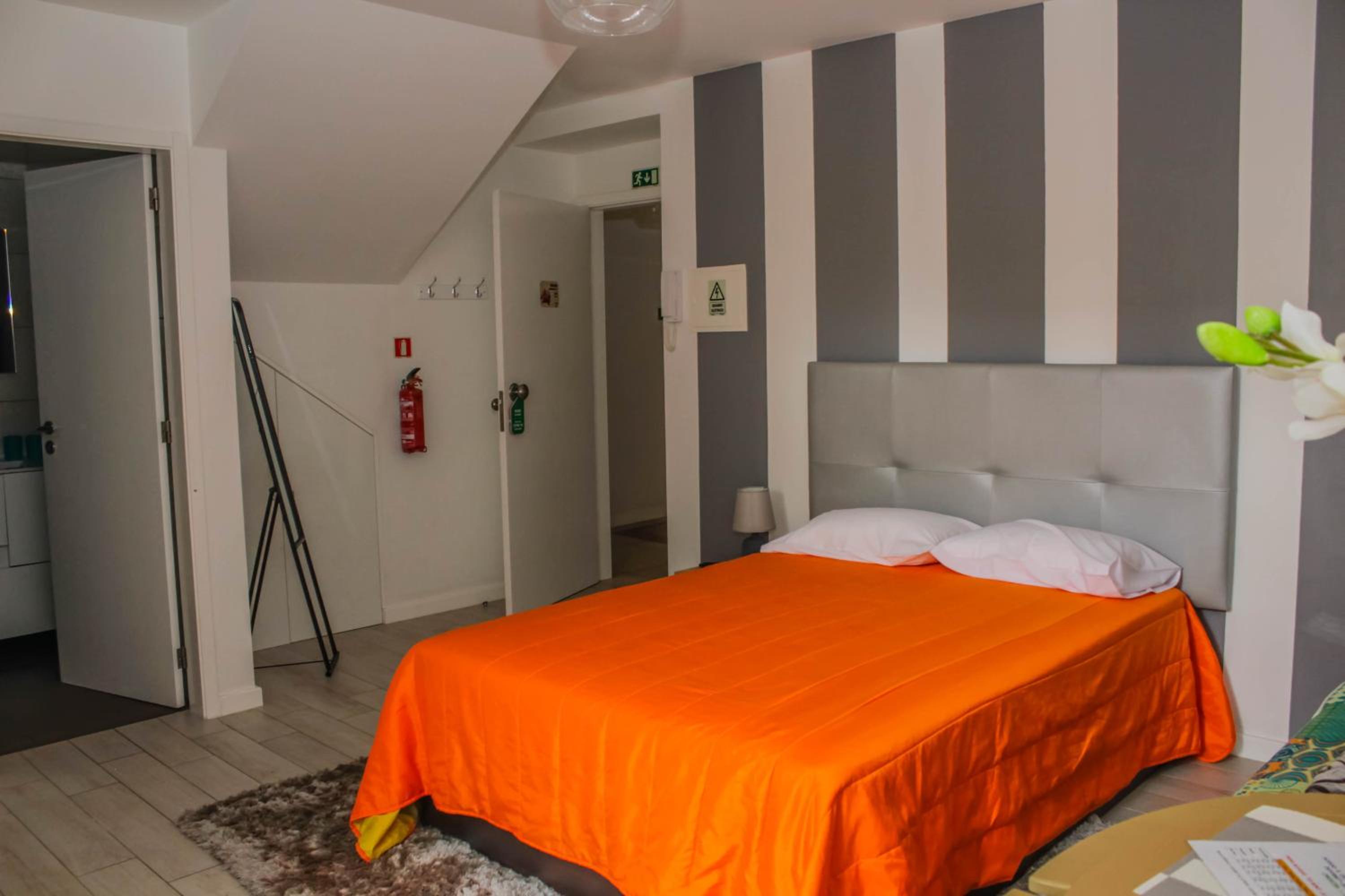 Studio Apartment - Photo 10