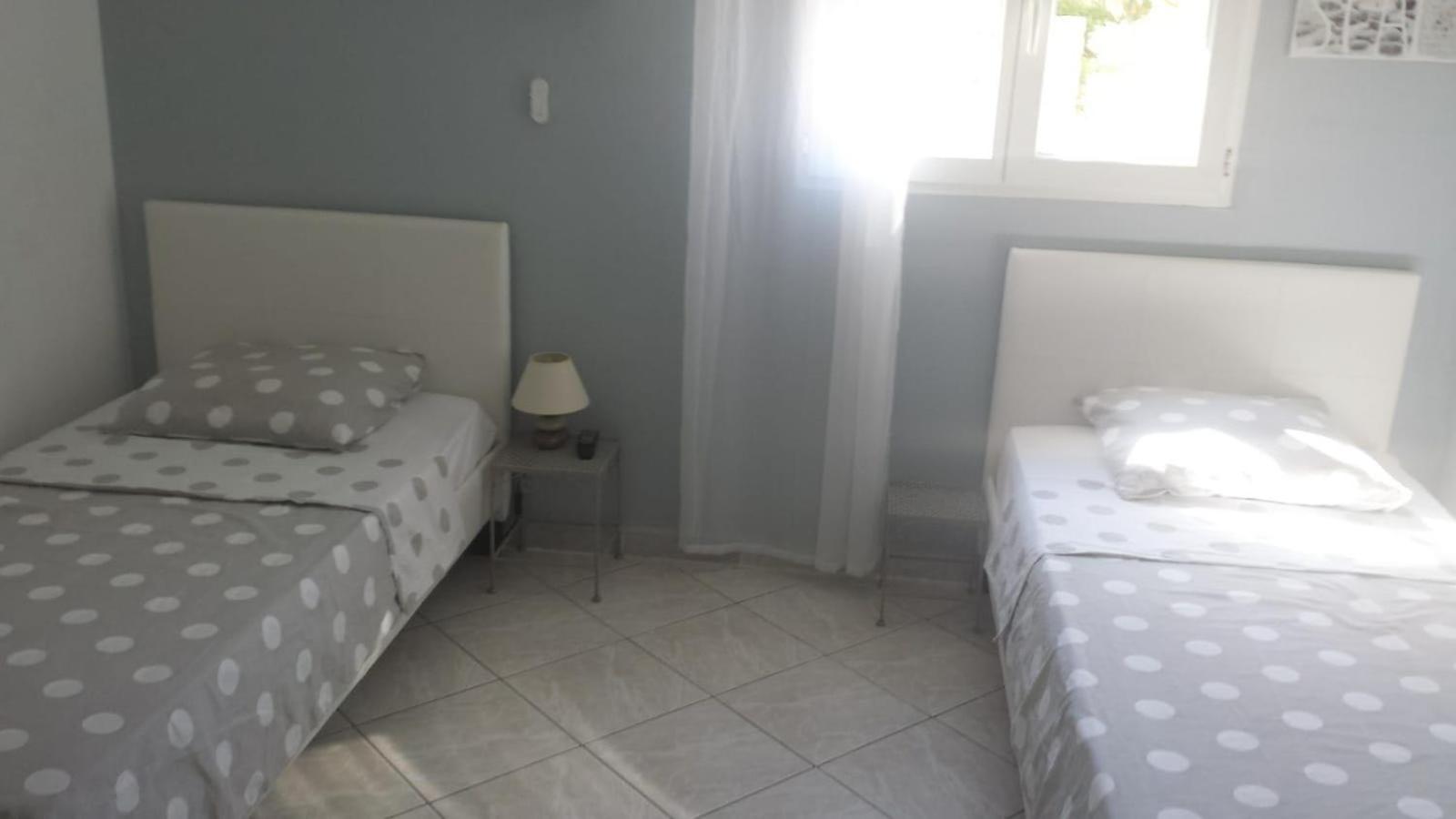 Twin Room - Photo 1
