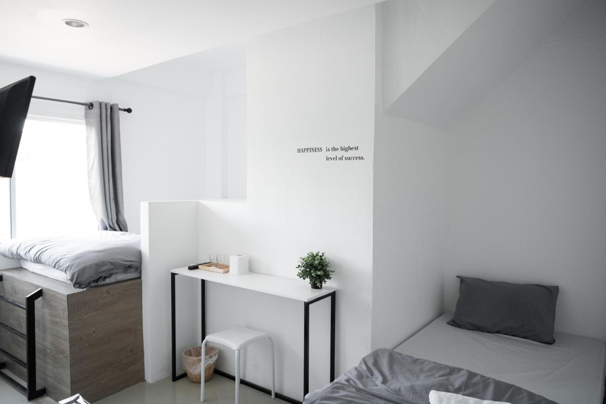 Standard Twin Room - Photo 6