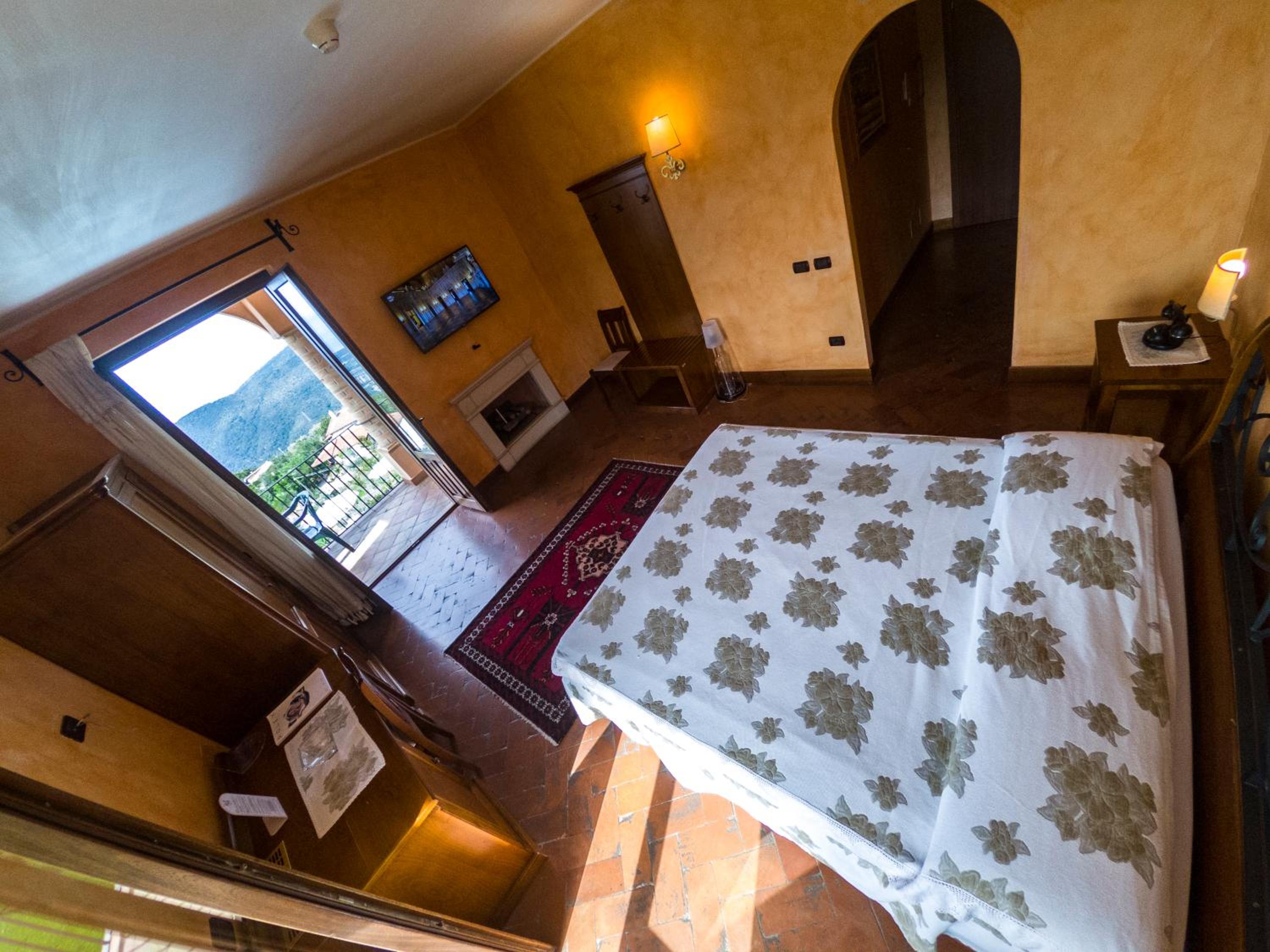 Double or Twin Room with Sea View photo 2