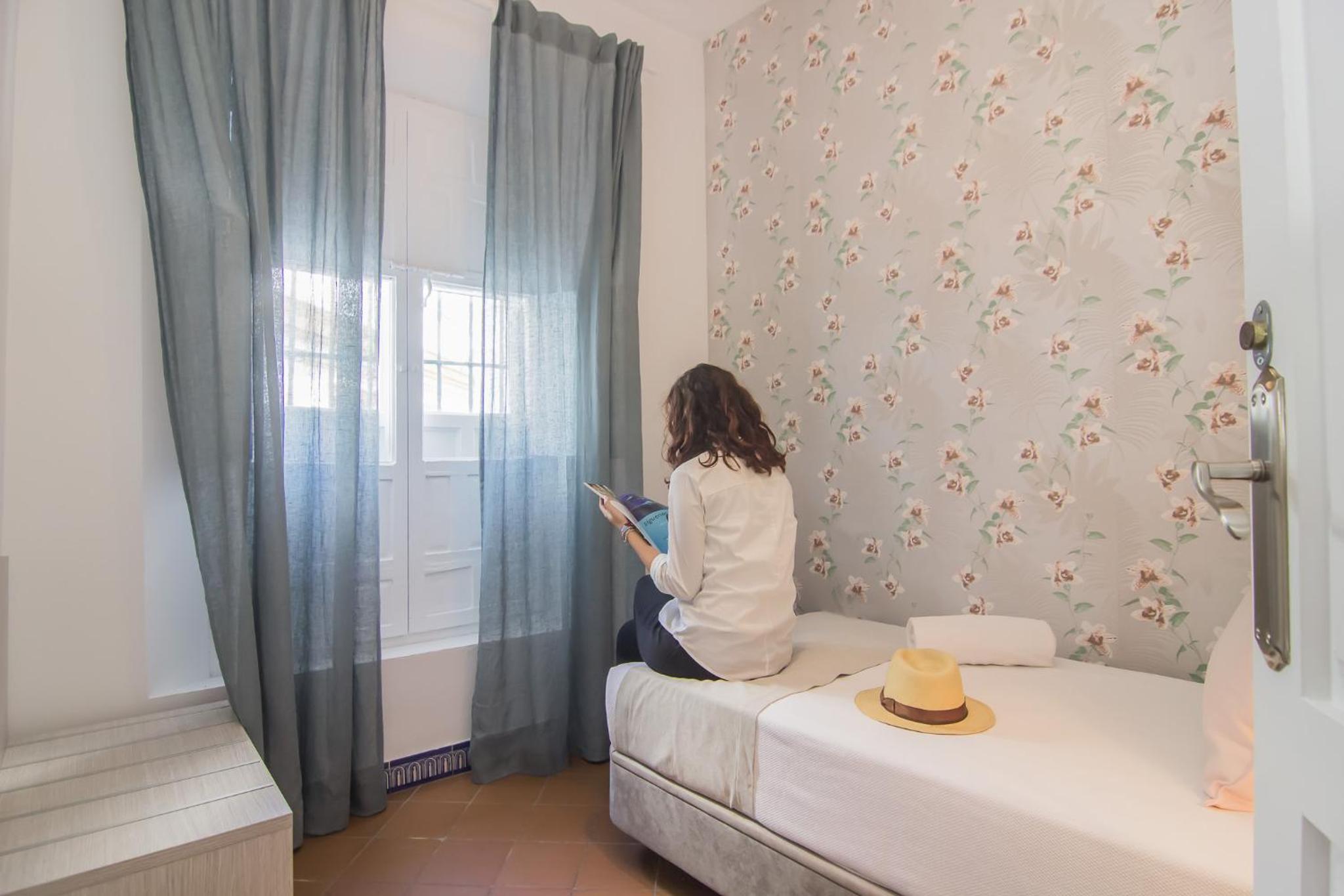 Two-Bedroom Apartment - Photo 9