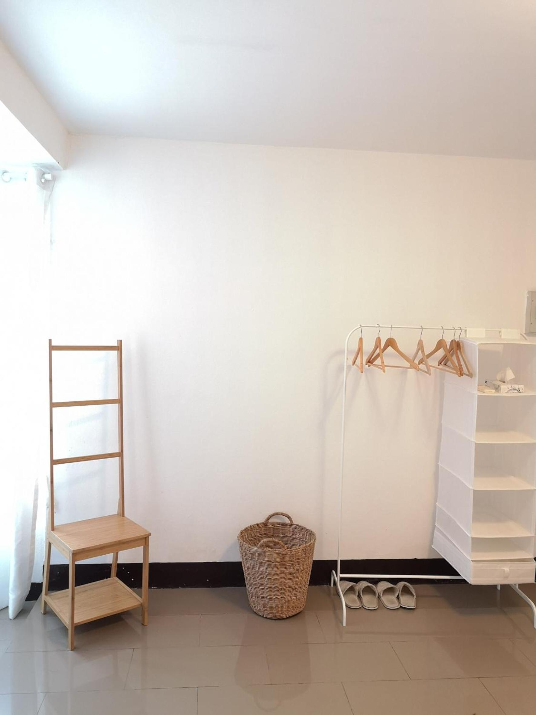 Family Room - Photo 4