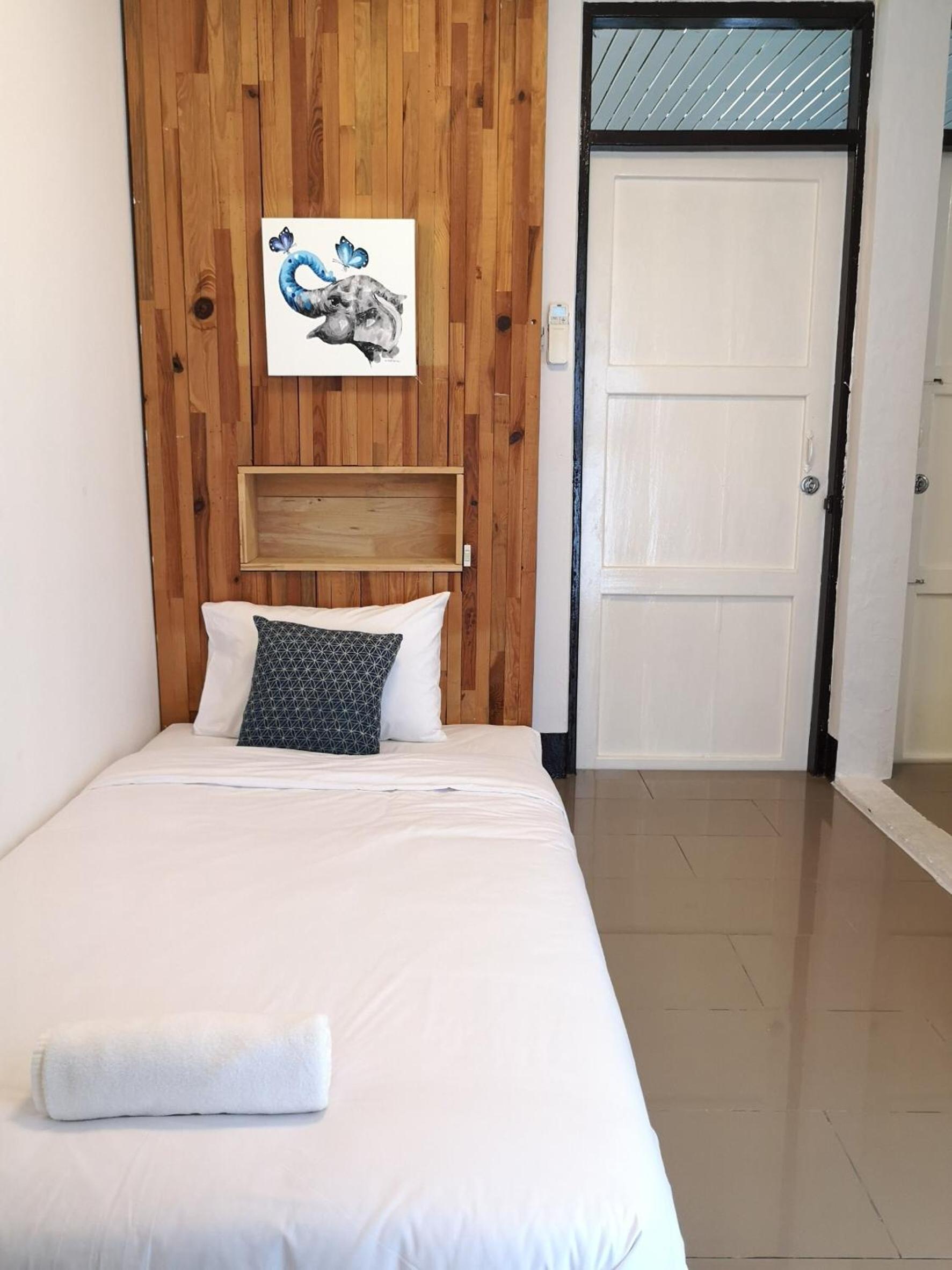 Standard Triple Room - Photo 5