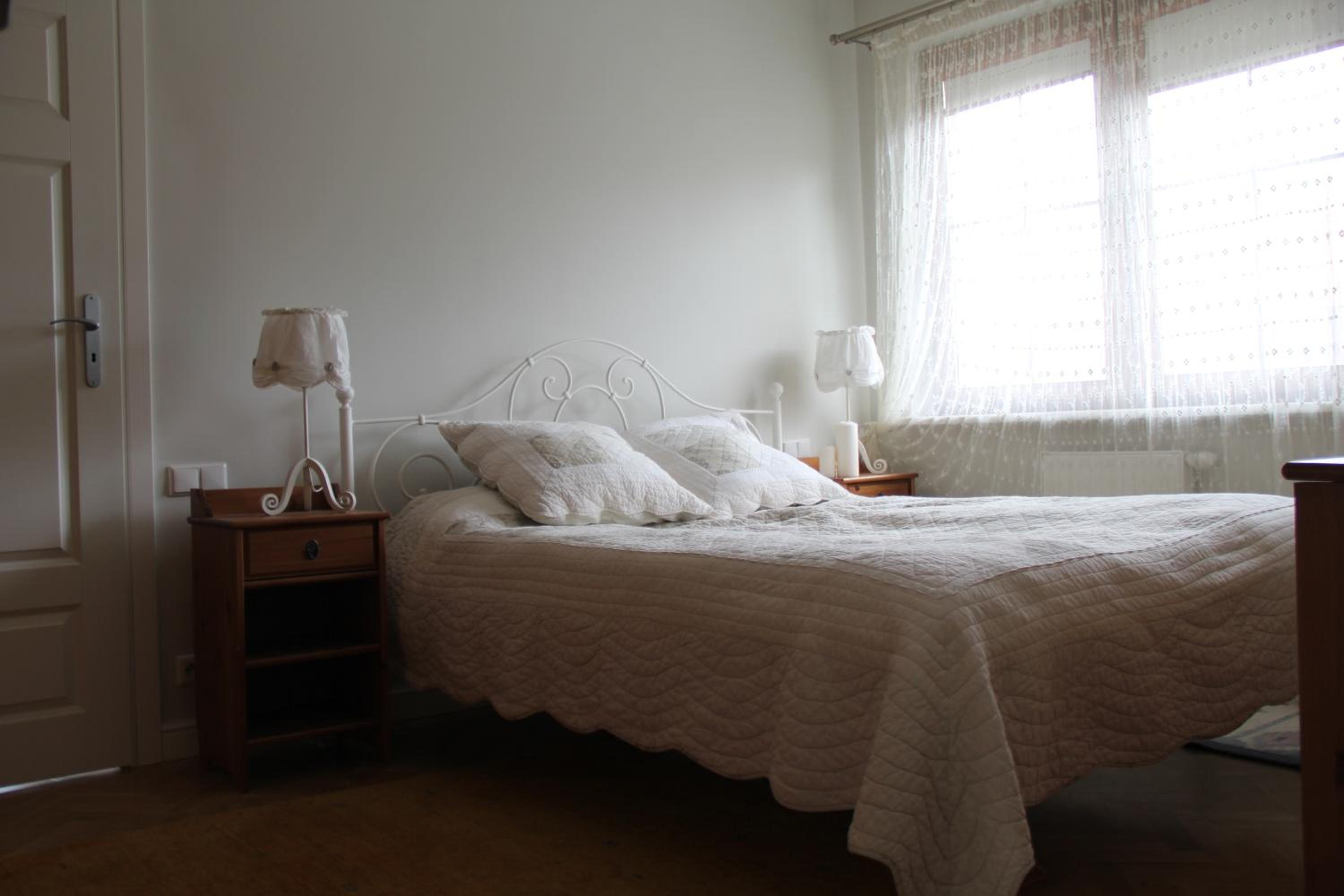 Two-Bedroom Apartment - Photo 9