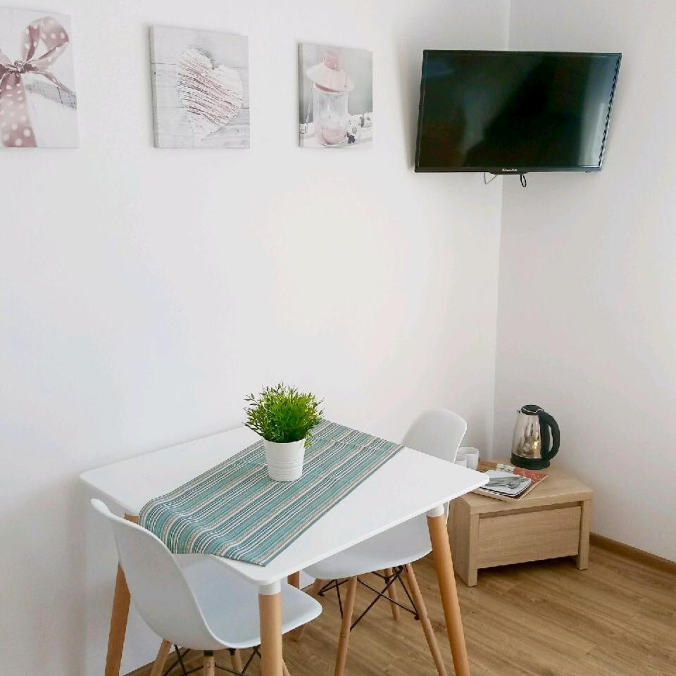 Triple Room with Balcony - Photo 4