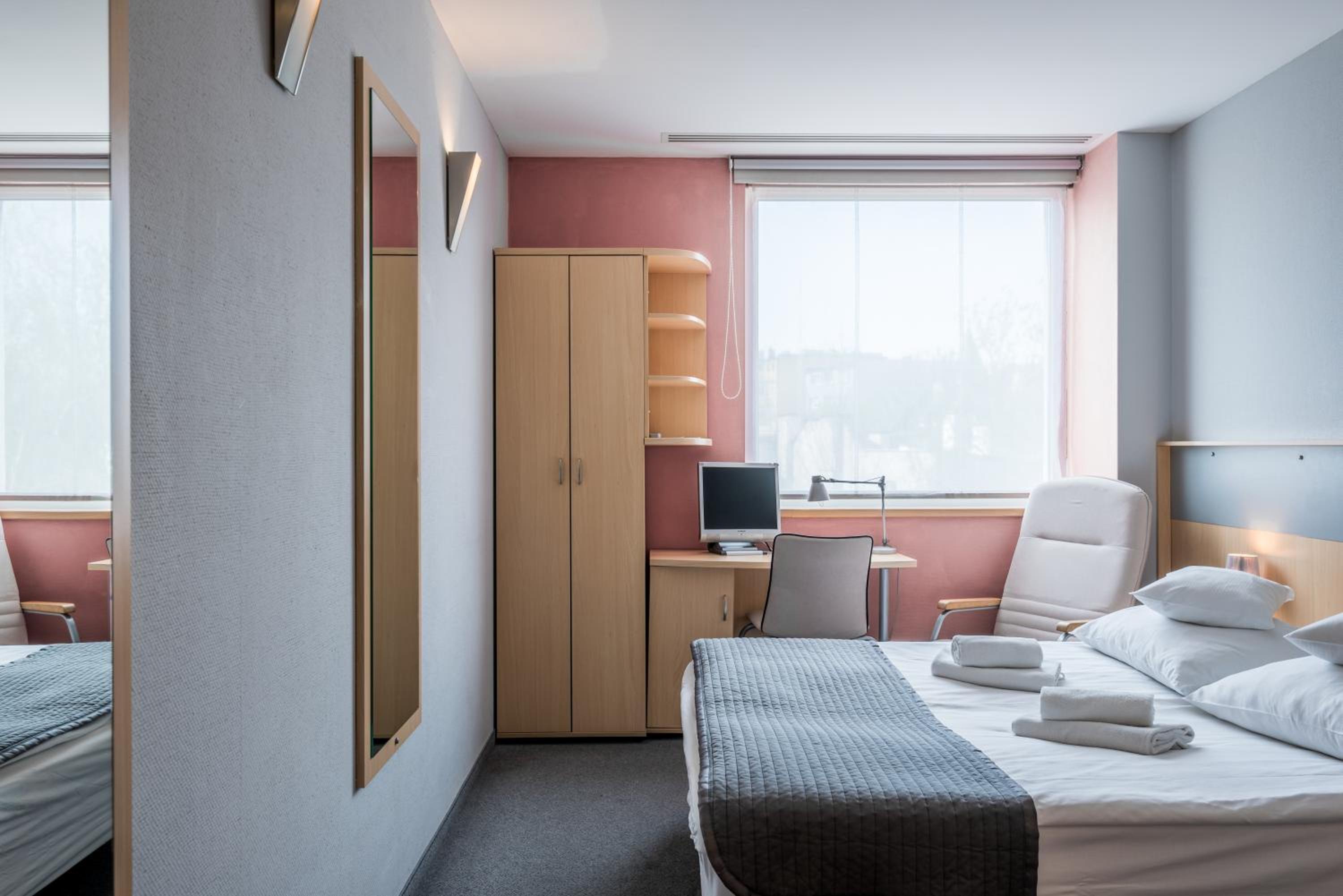 Double Room - Photo 2