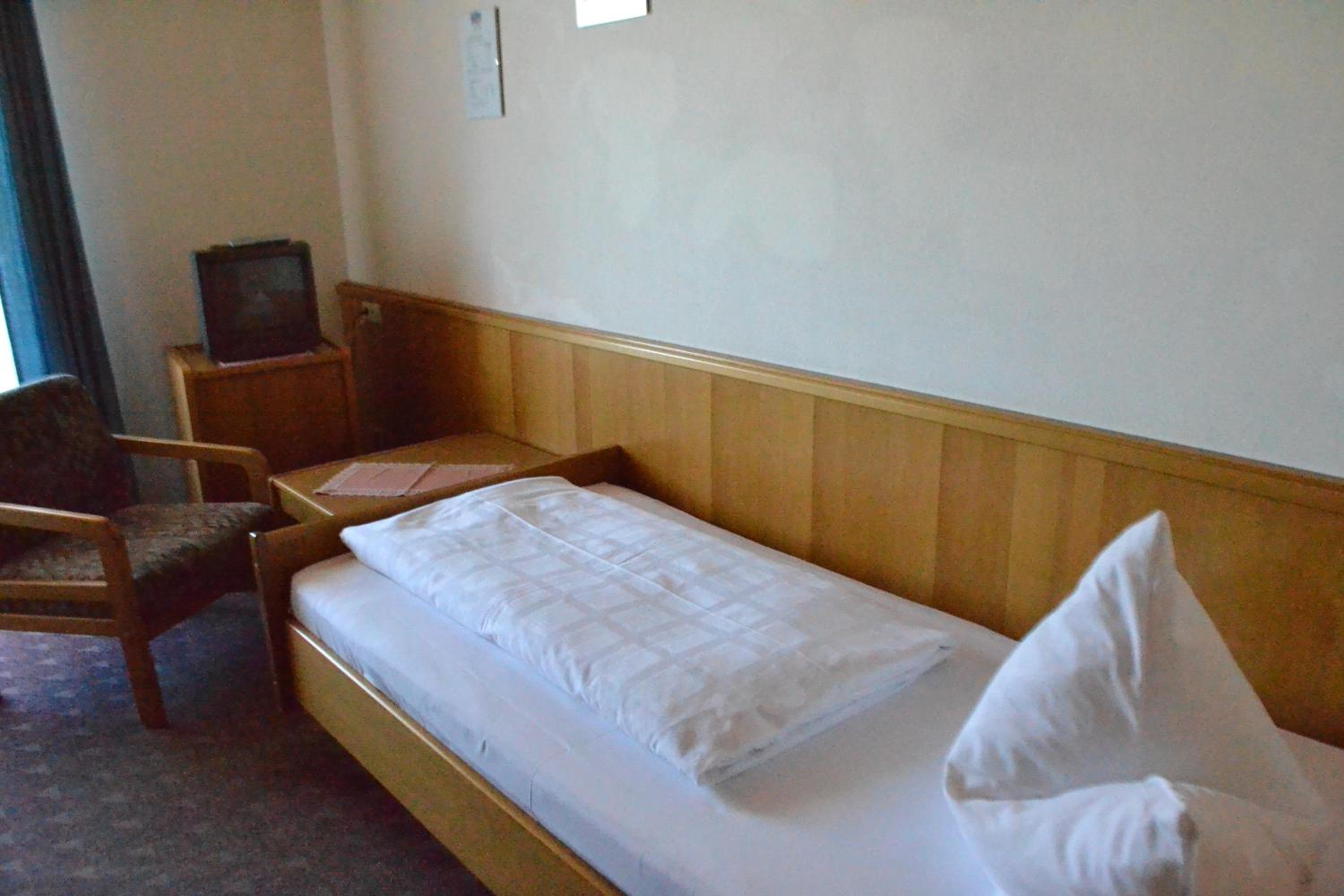 Single Room photo 2