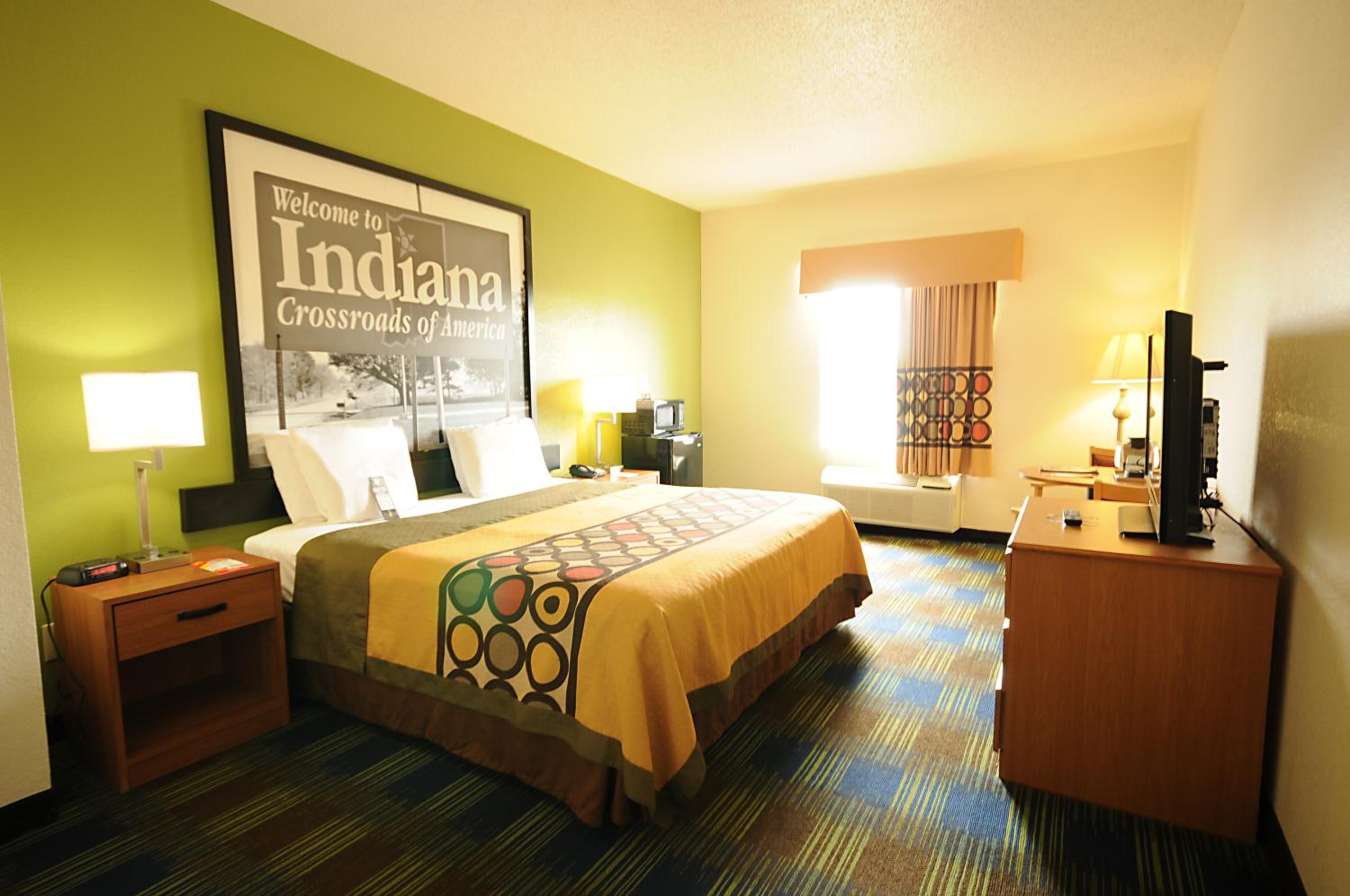 King Room - Non-Smoking - Photo 8