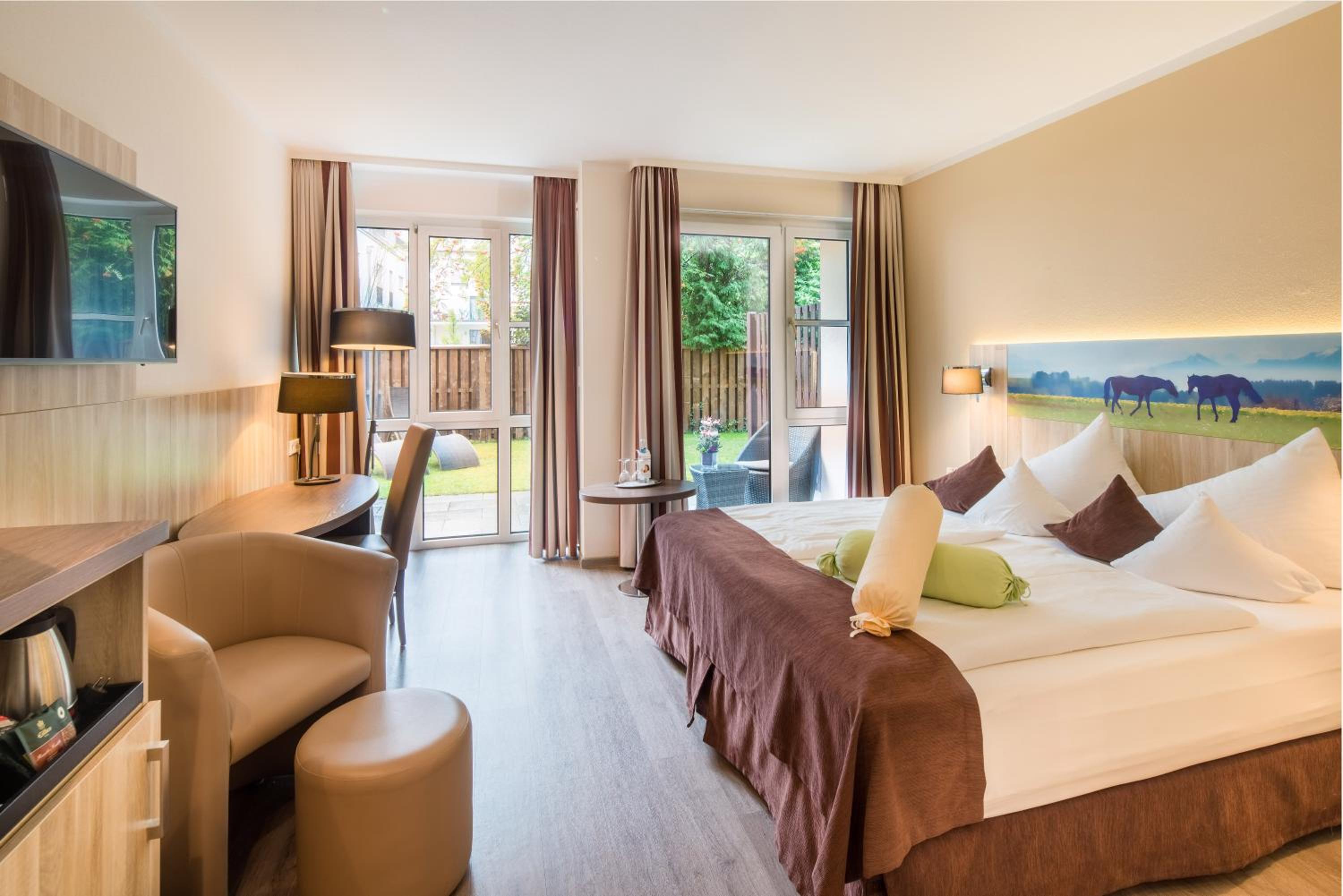 Comfort King Room with Balcony photo 2