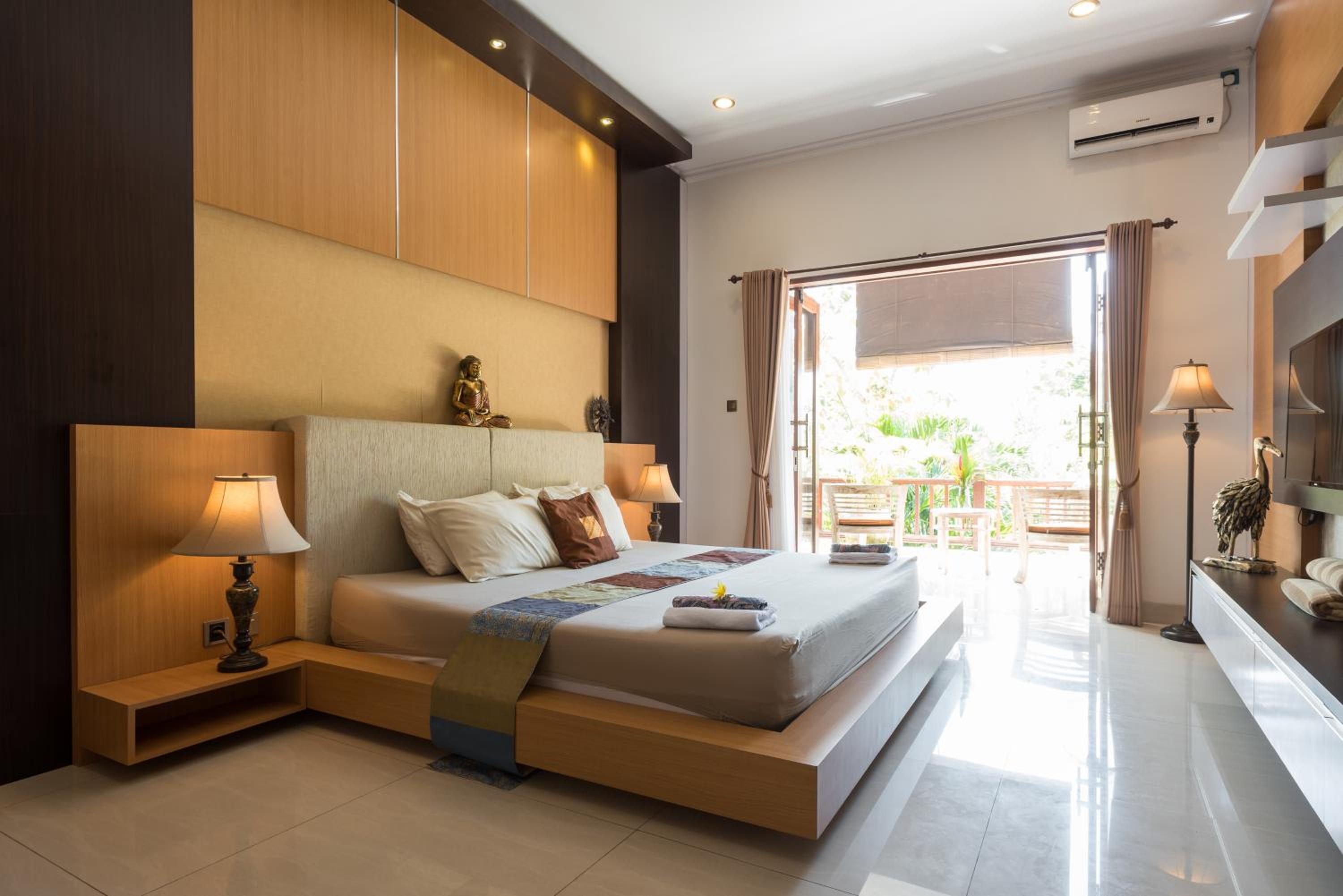 King Room with Garden View