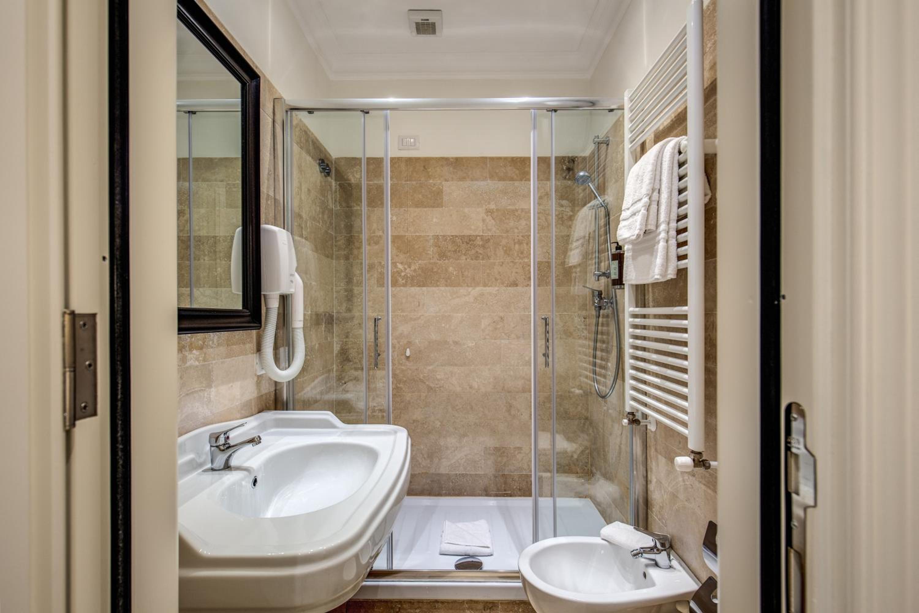 Single Room photo 3
