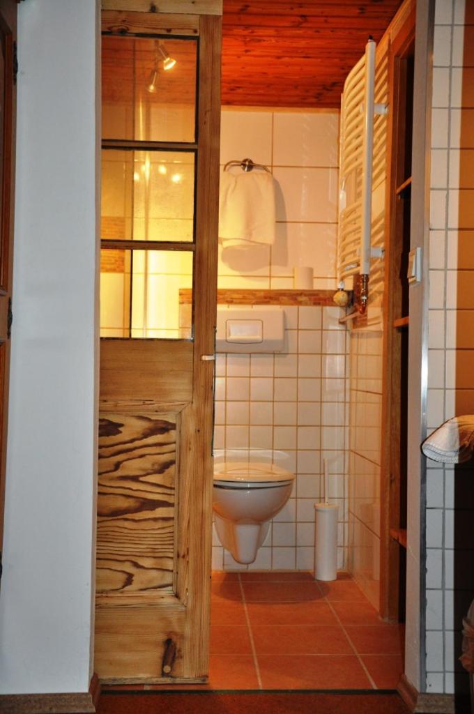 Single Room with Bathroom photo 3