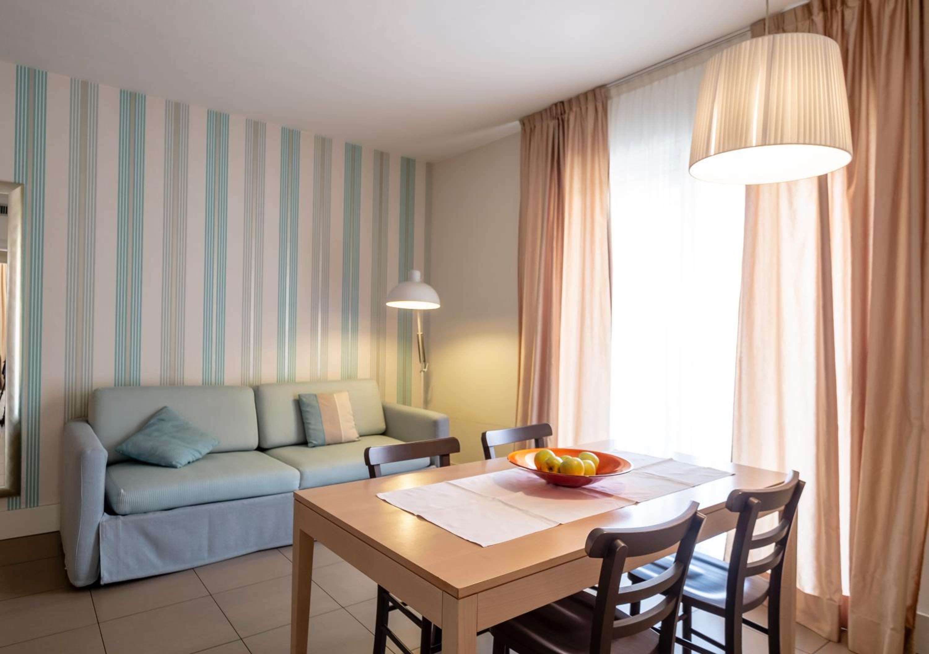 Suite - Photo 6