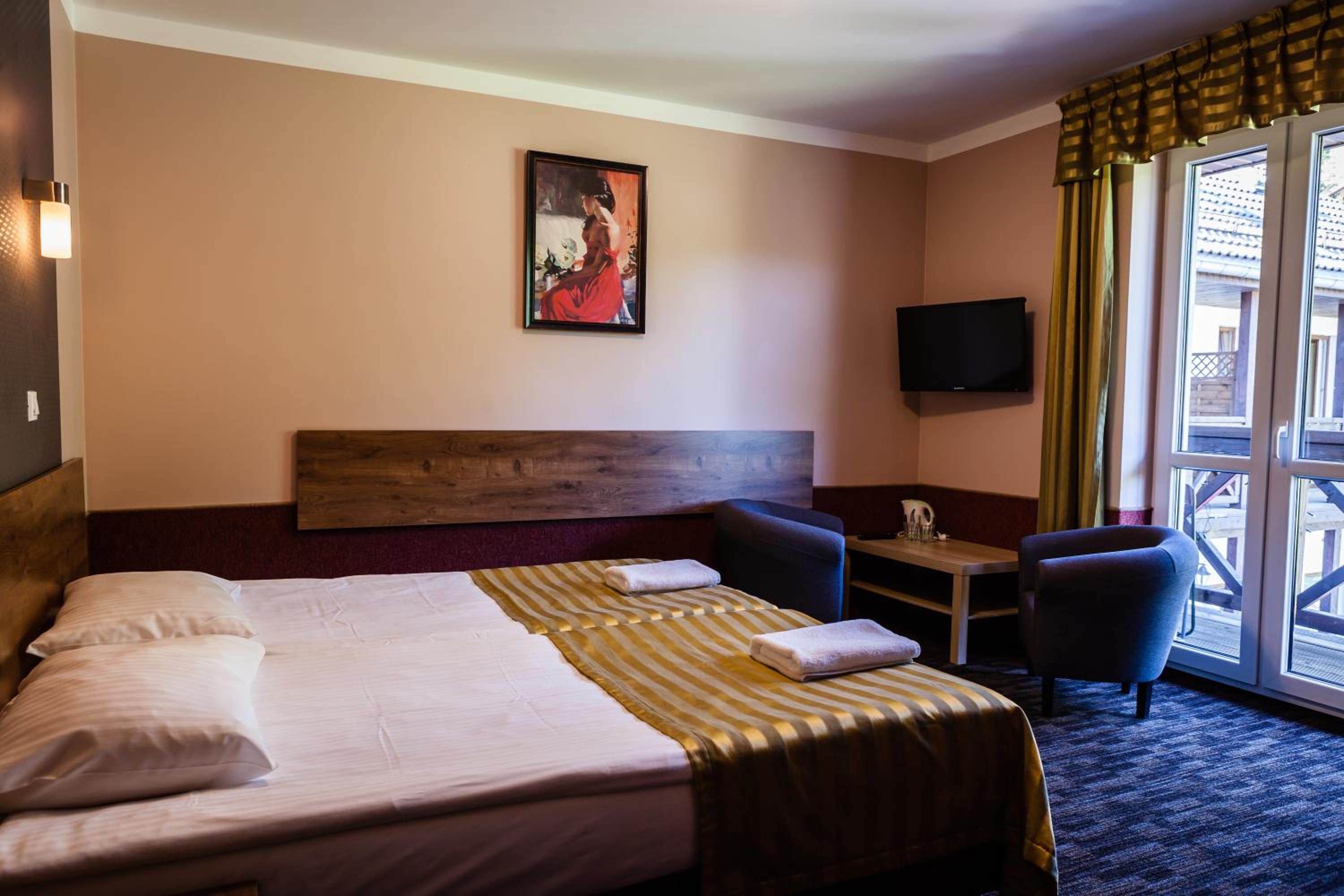 Deluxe Double Room with Balcony photo 2