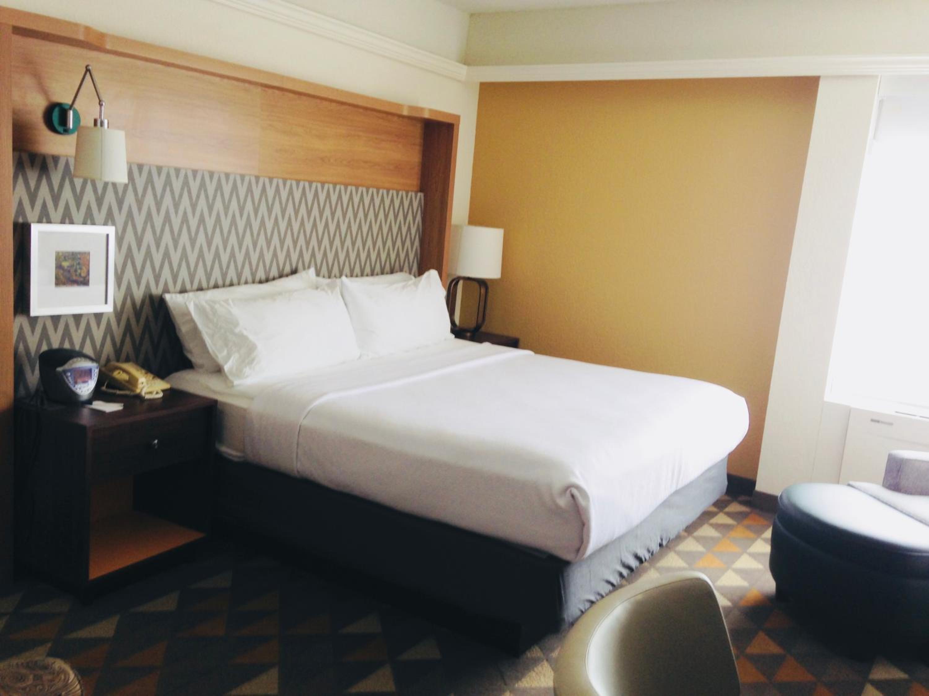 Standard King Room - Photo 3