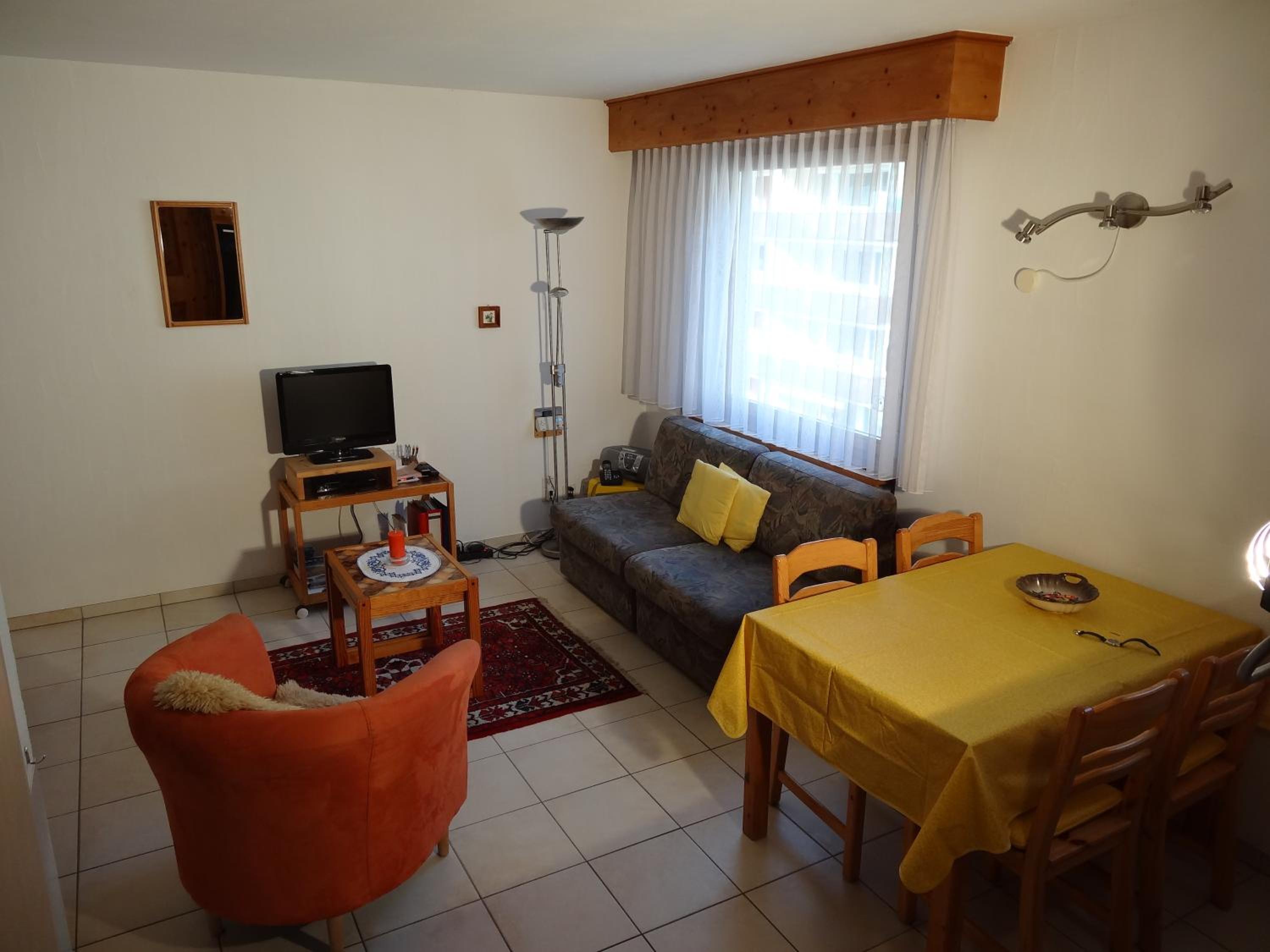 Apartment photo 2