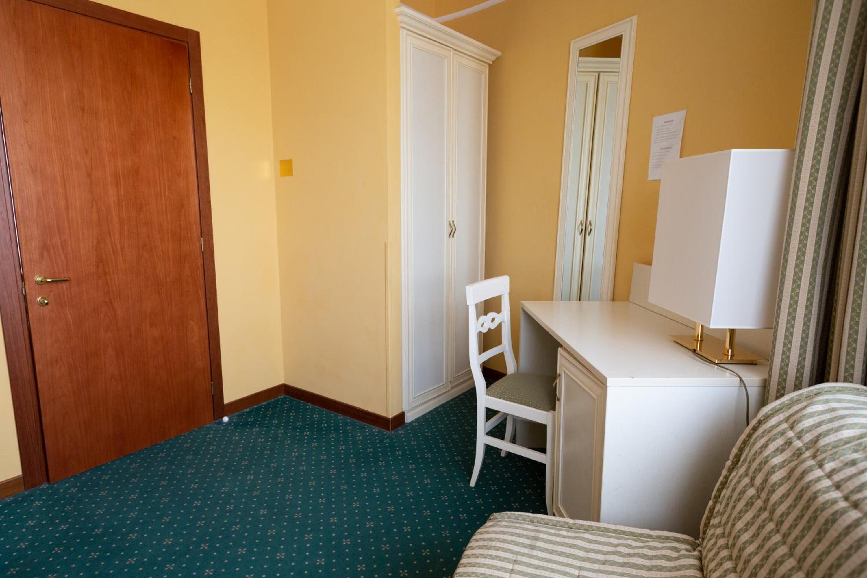 Twin Room photo 2