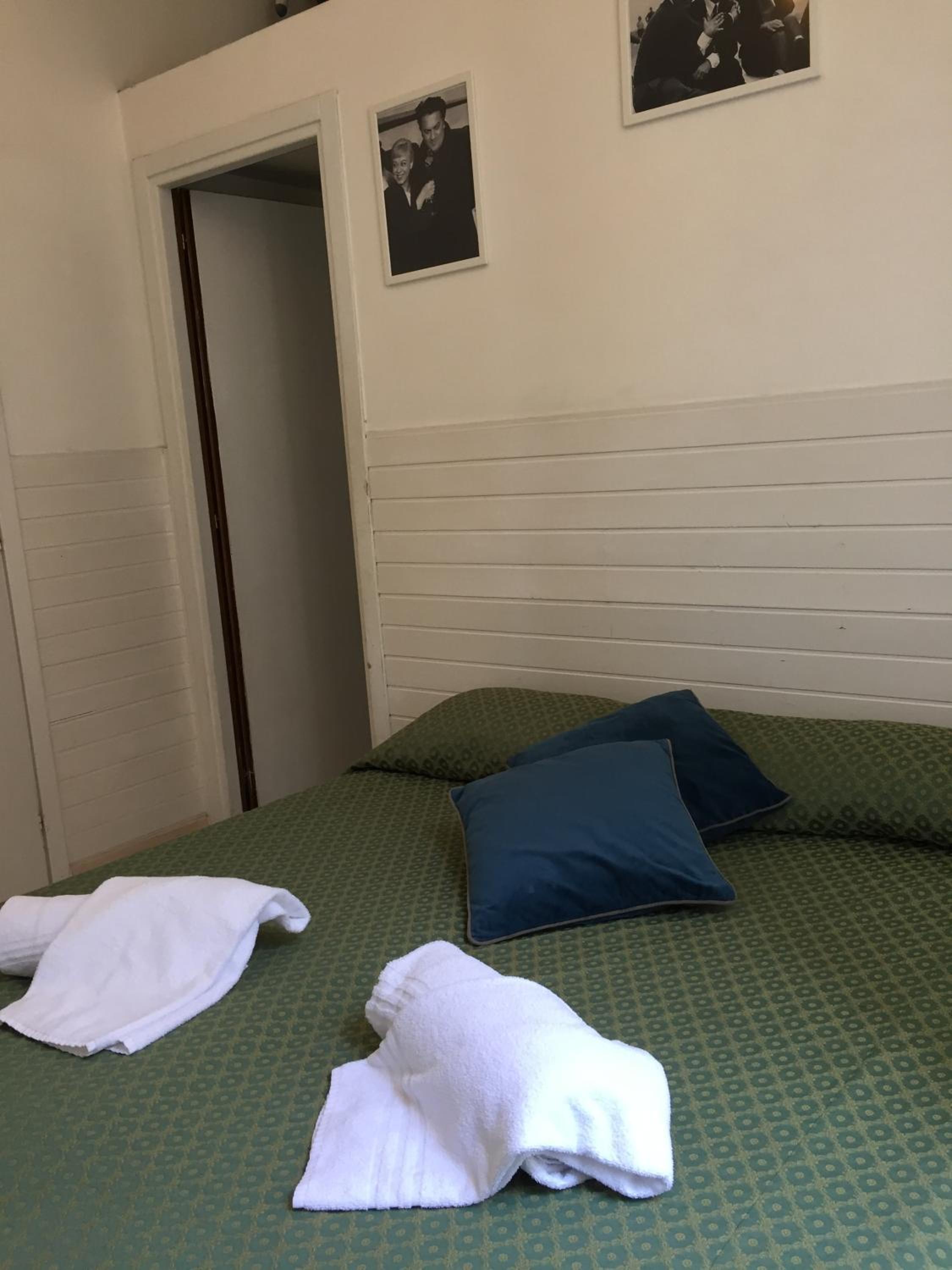 Double Room With Private Bathroom photo 1