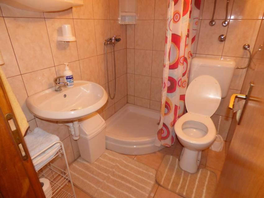 Apartment - Ground Floor photo 2