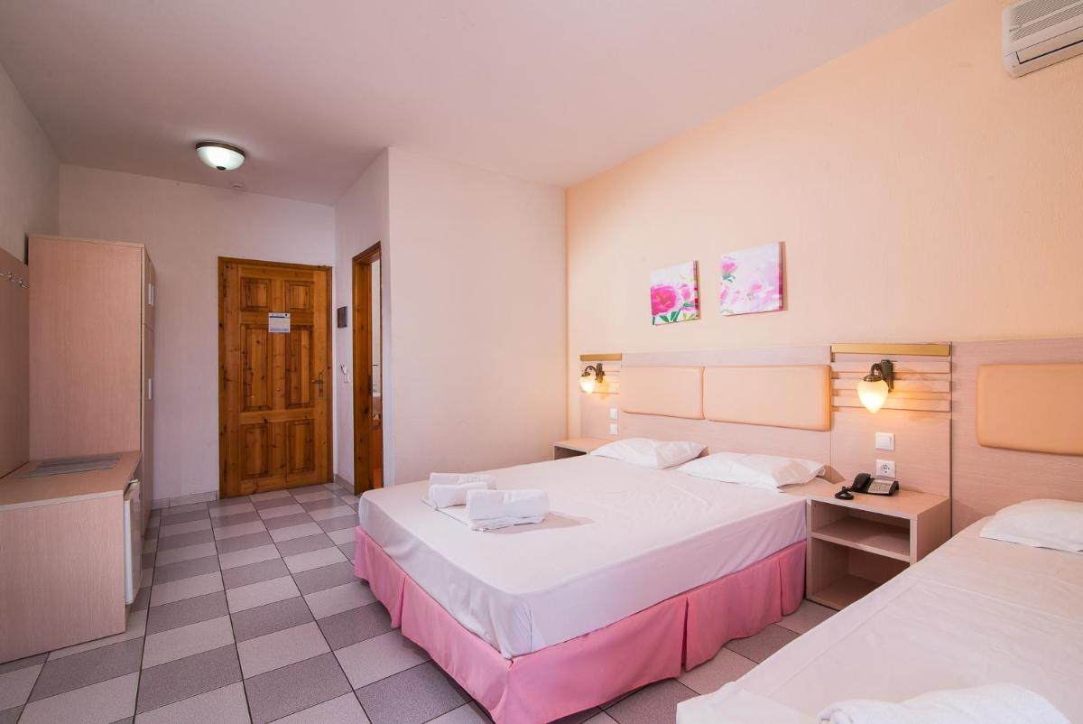 Triple Room photo 2