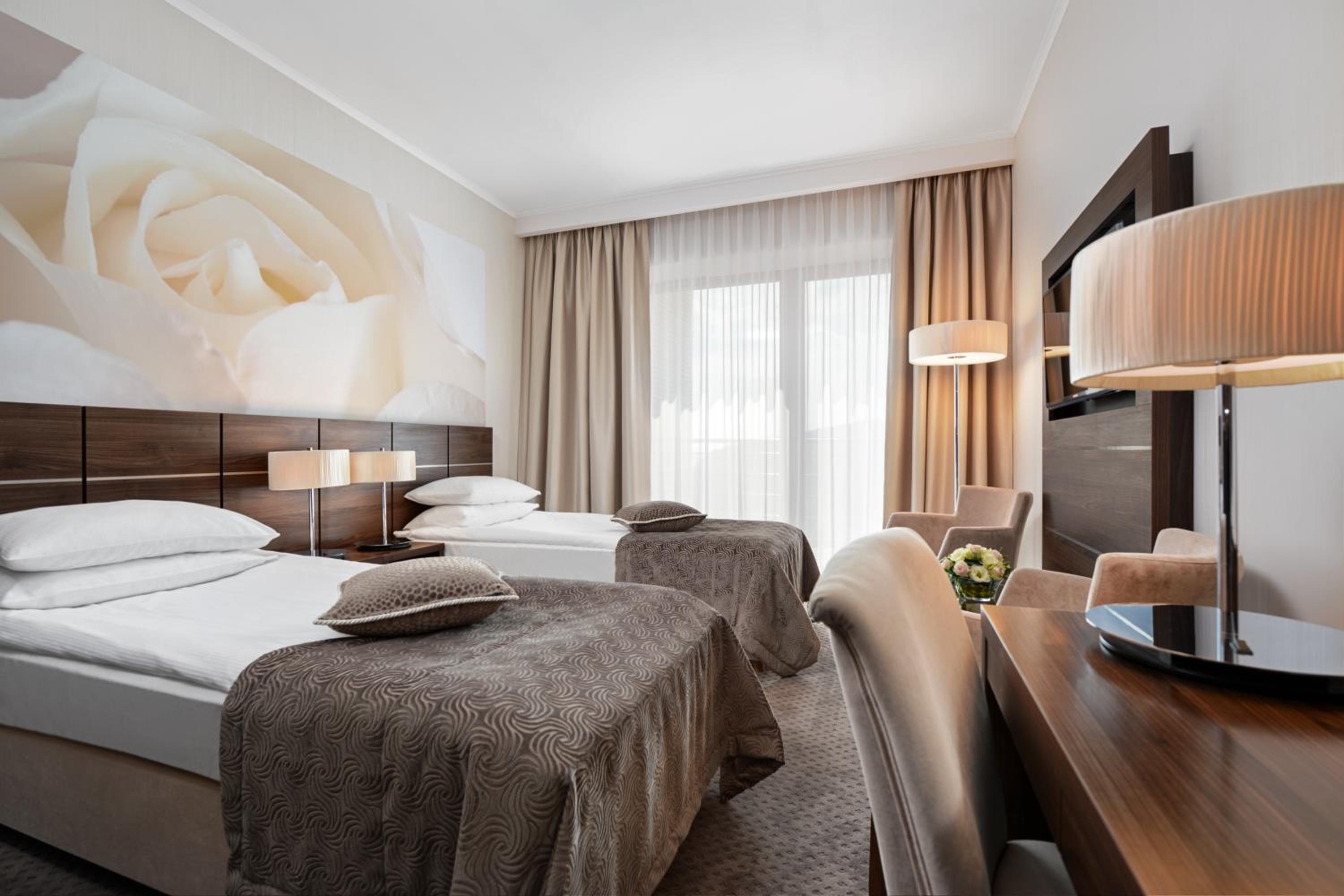 Standard Double or Twin Room photo 3