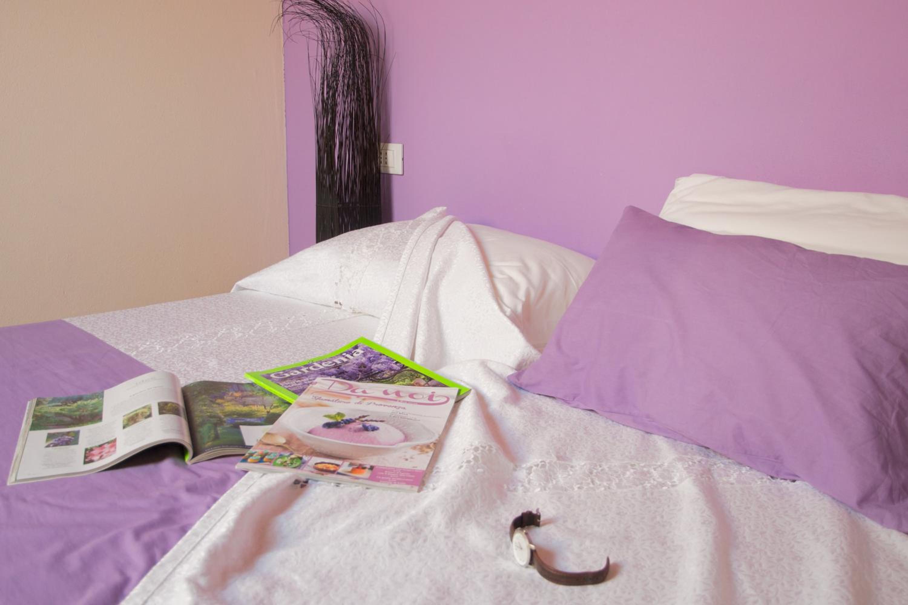 Double Room with Private Bathroom - Photo 1