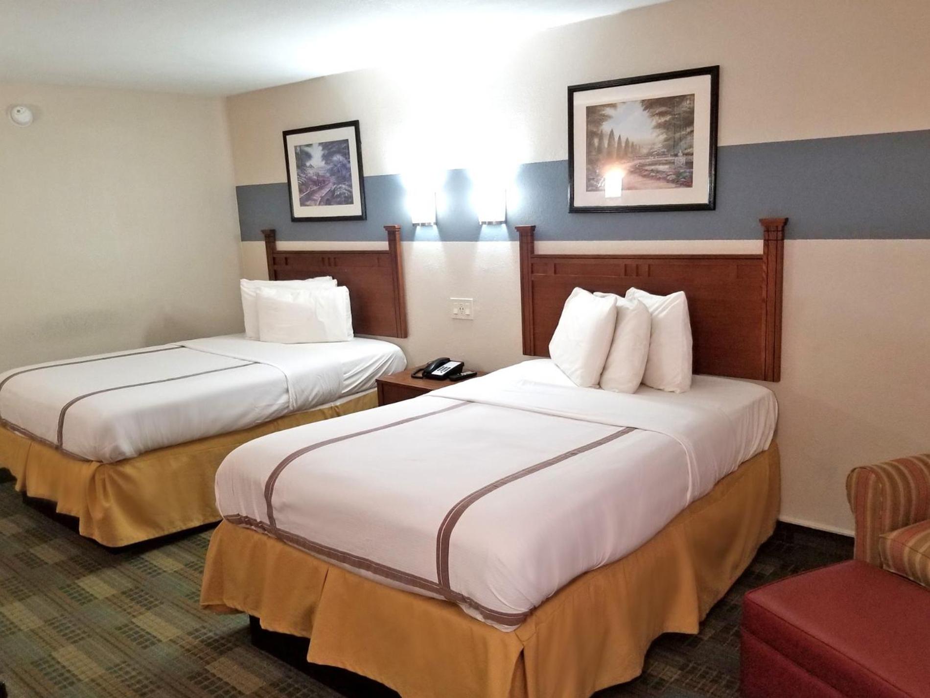 Double Room - Photo 2