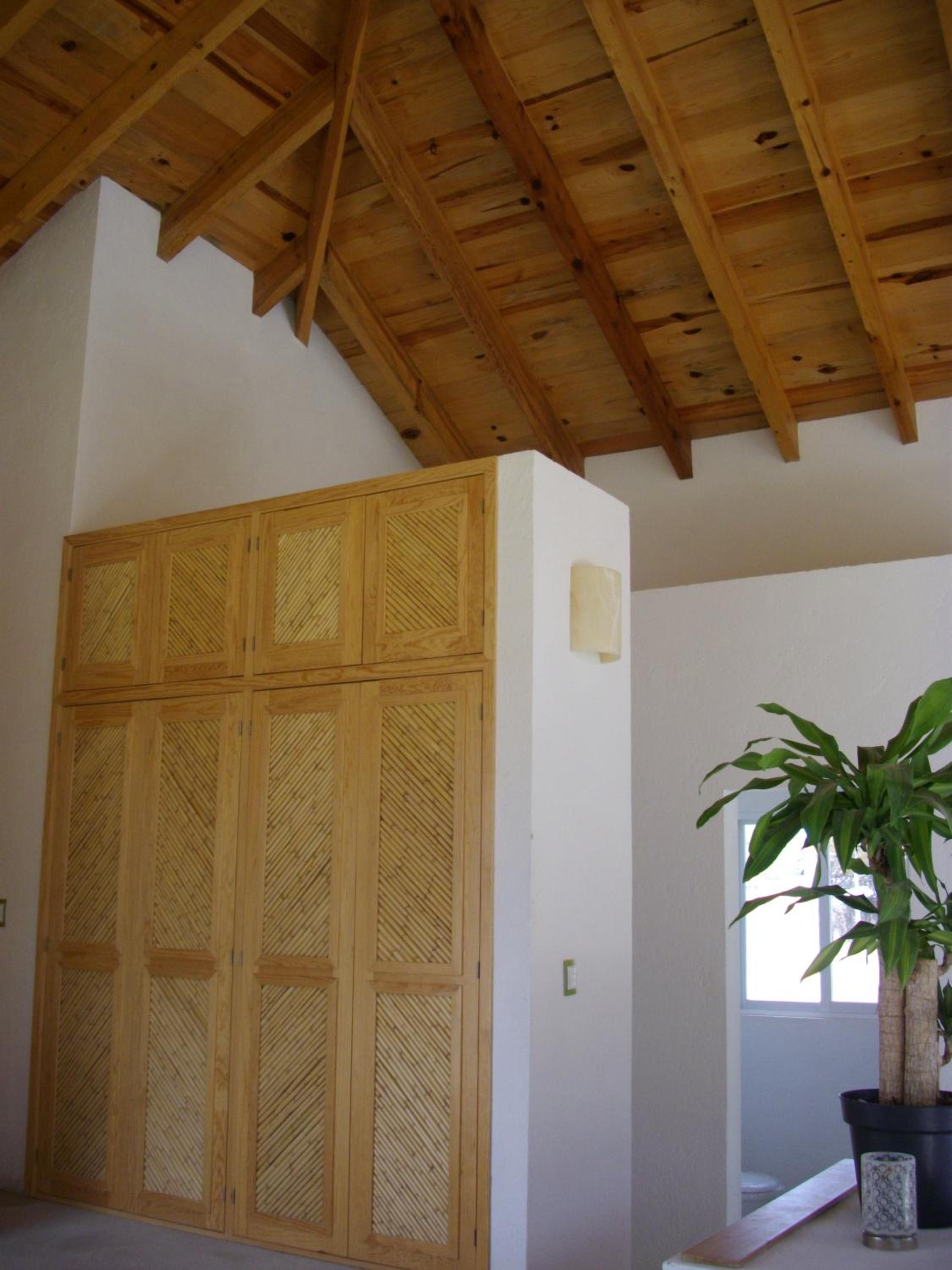 Villa with Private Pool - Photo 12