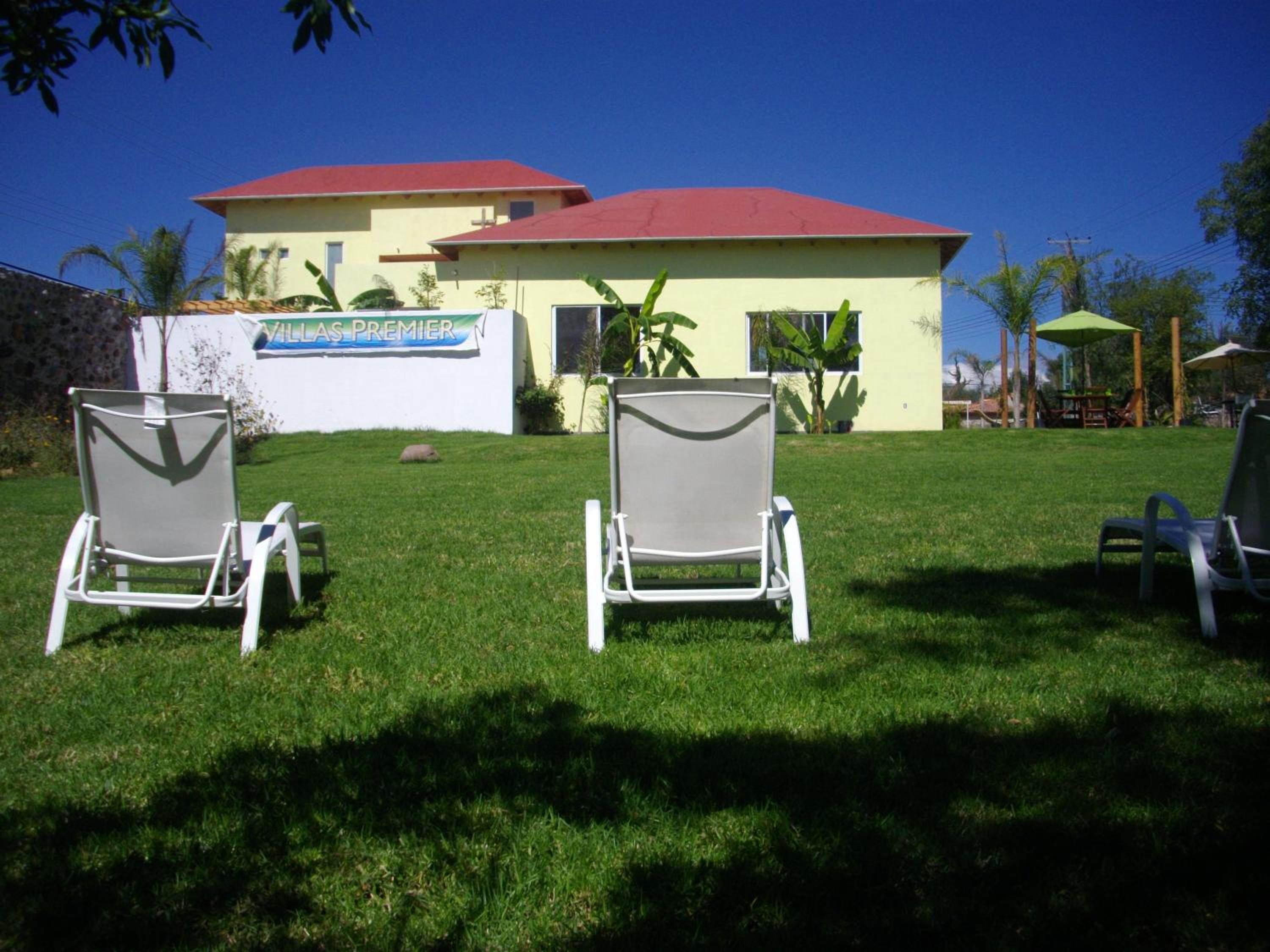 Villa with Private Pool - Photo 8