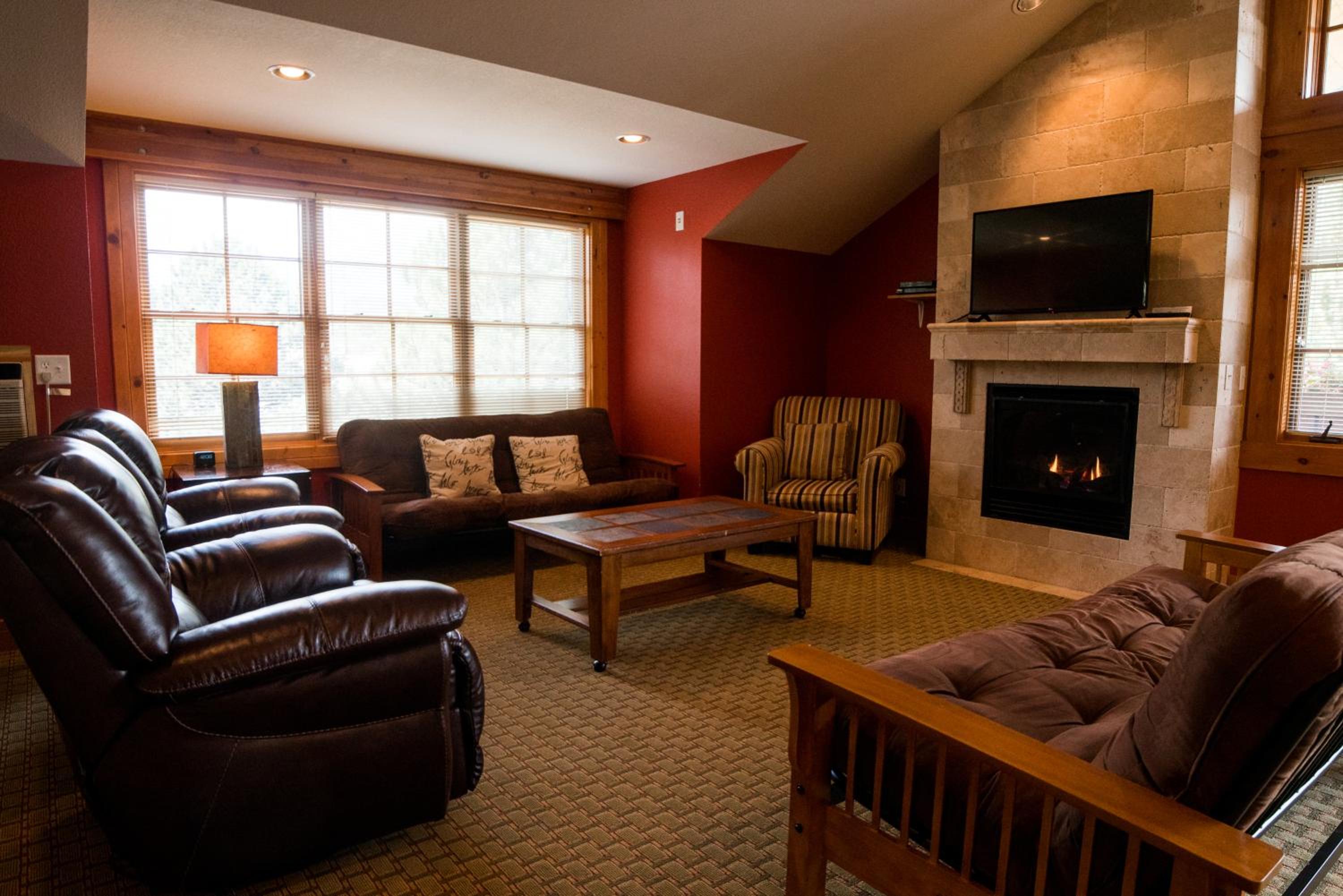 Deluxe Two-Bedroom Apartment with Balcony