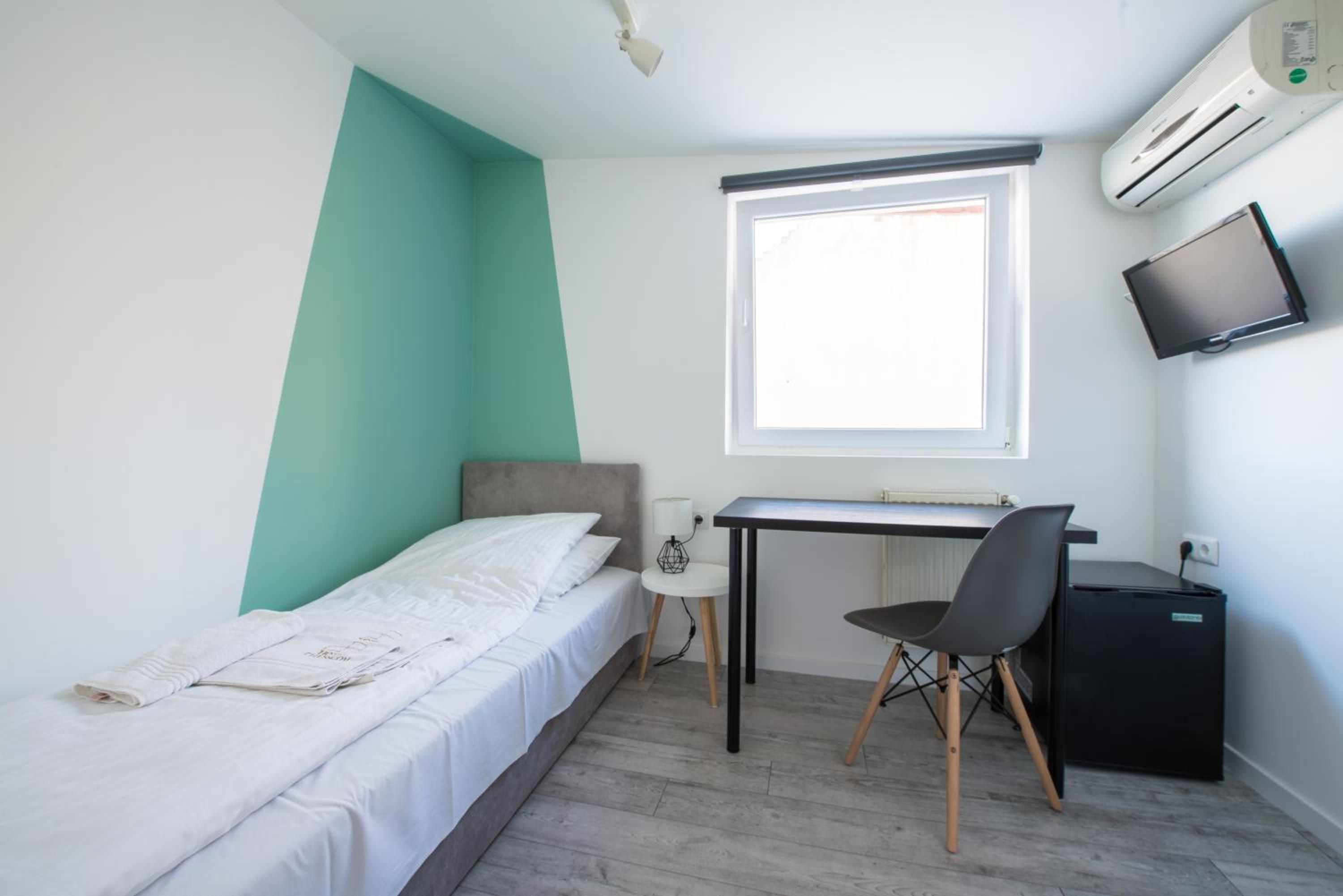 Compact Single Room