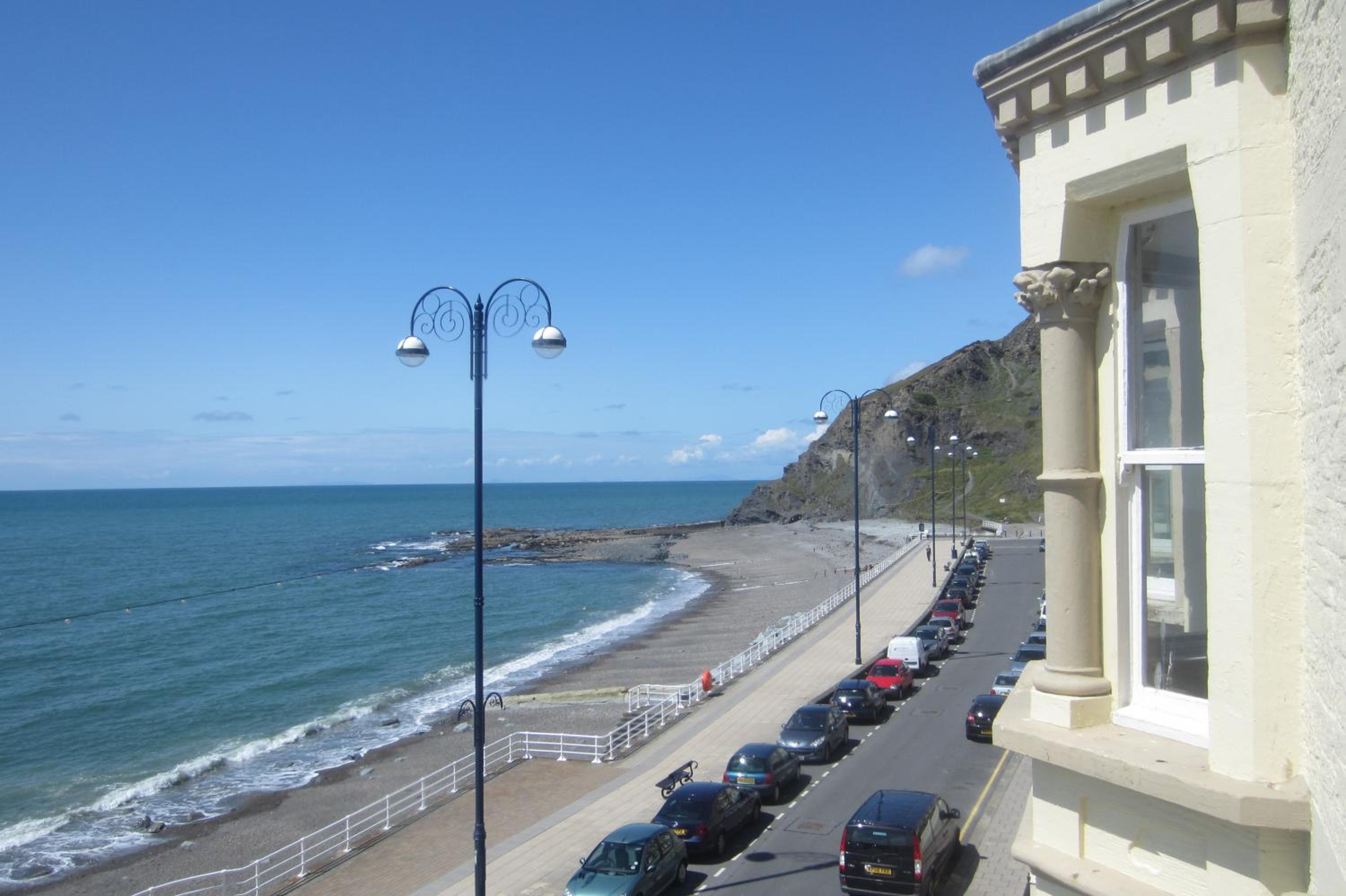 Twin Room with Sea View - Photo 6