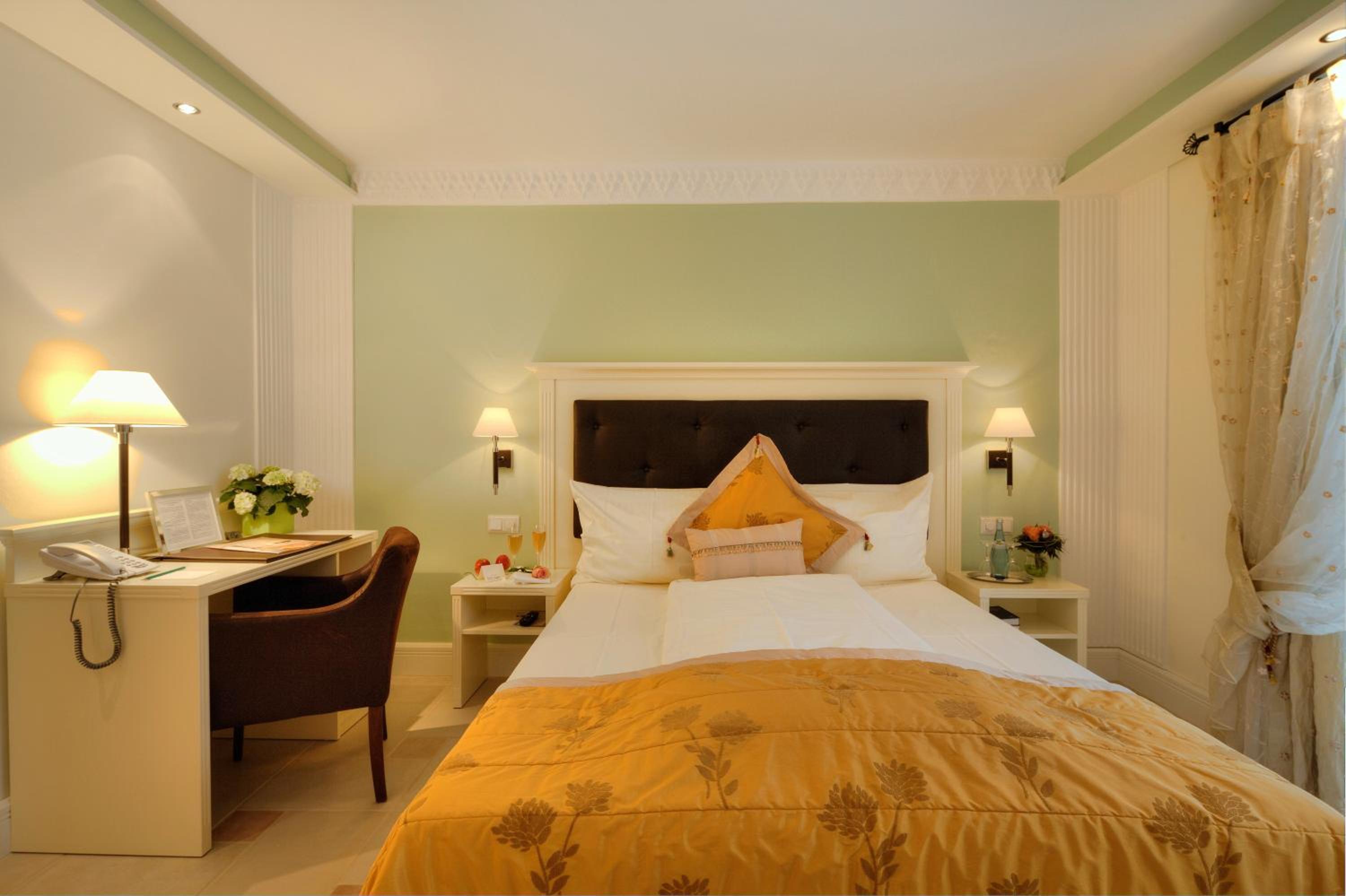 Double Room - Photo 10