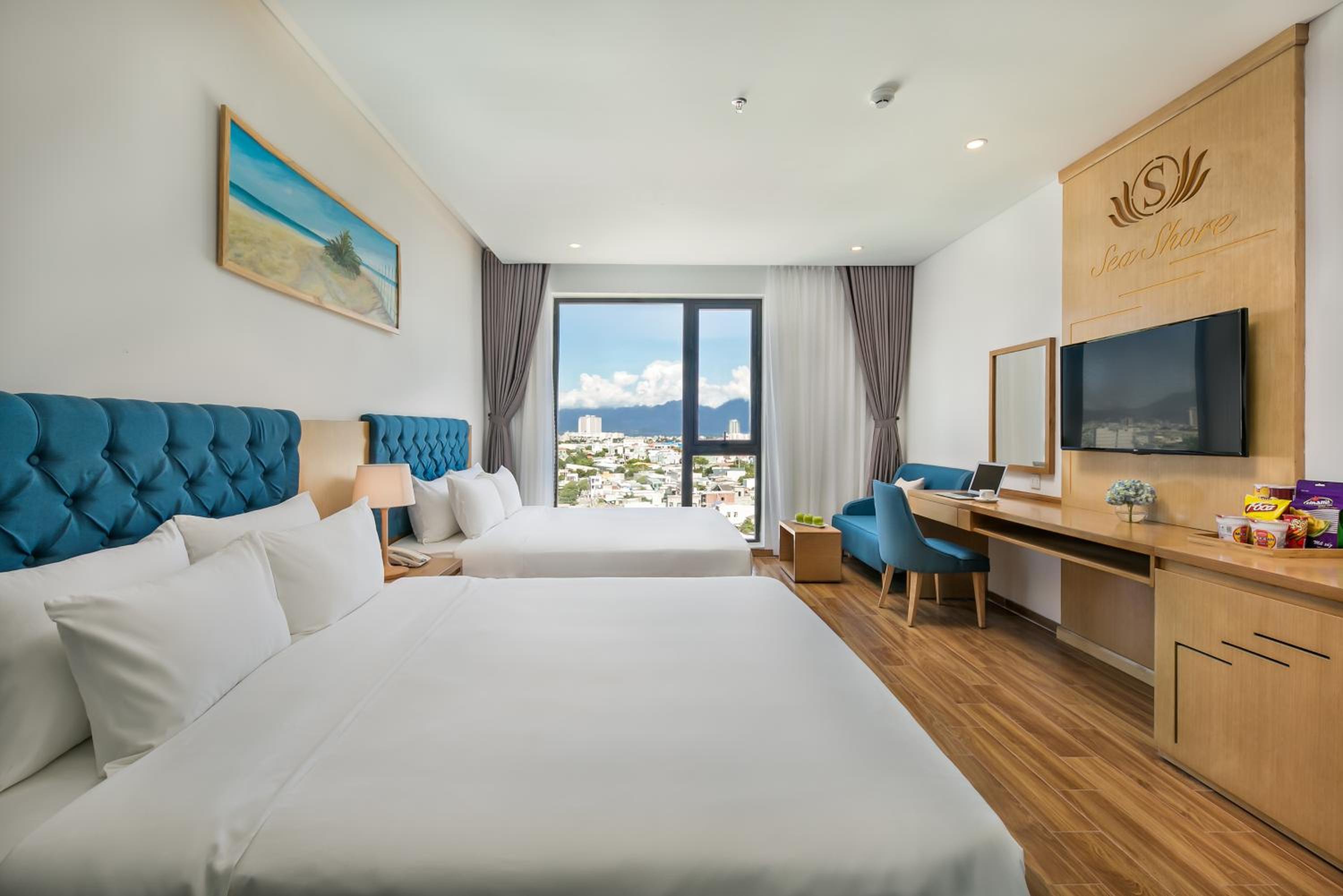 Deluxe Twin Room with City View photo 1