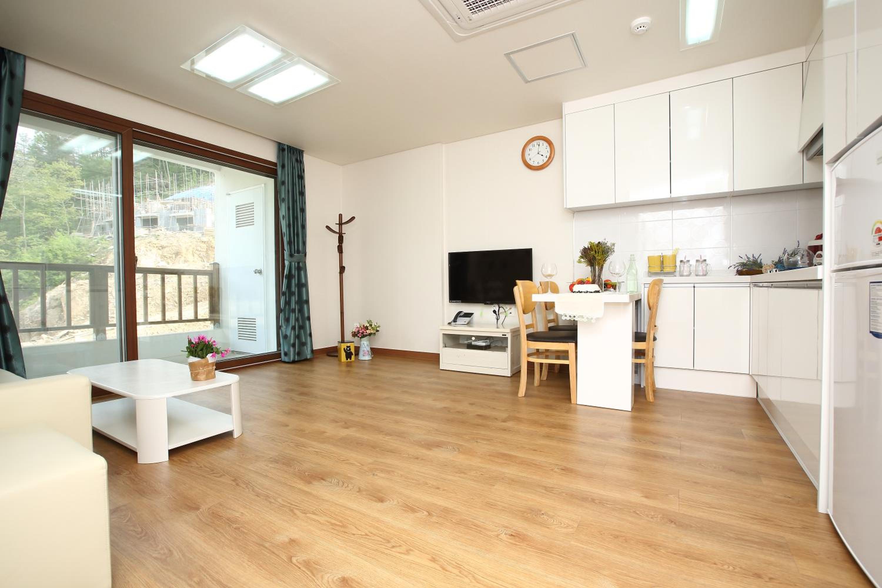Family Studio photo 2